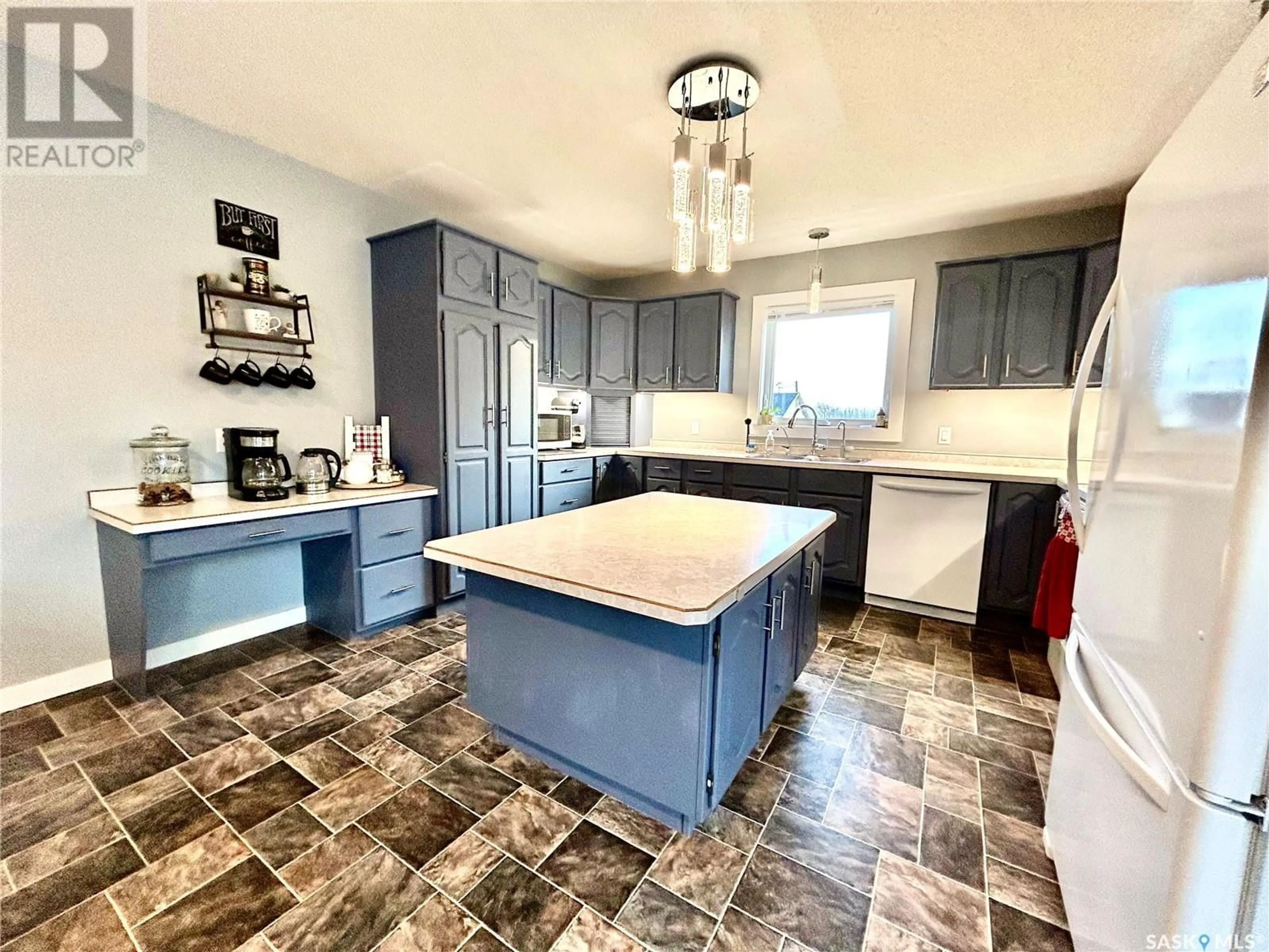 Open concept kitchen for McCorriston Acreage, Nipawin Rm No. 487 Saskatchewan S0E1E0