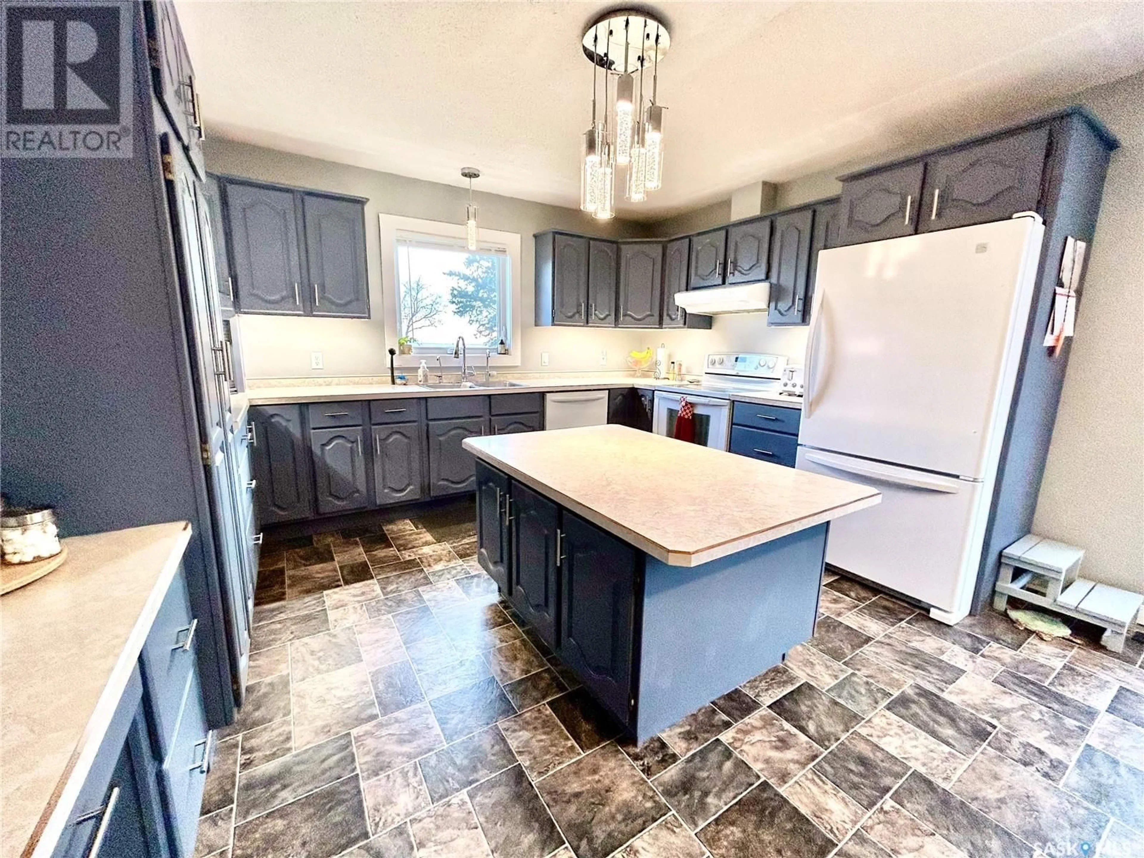 Open concept kitchen for McCorriston Acreage, Nipawin Rm No. 487 Saskatchewan S0E1E0