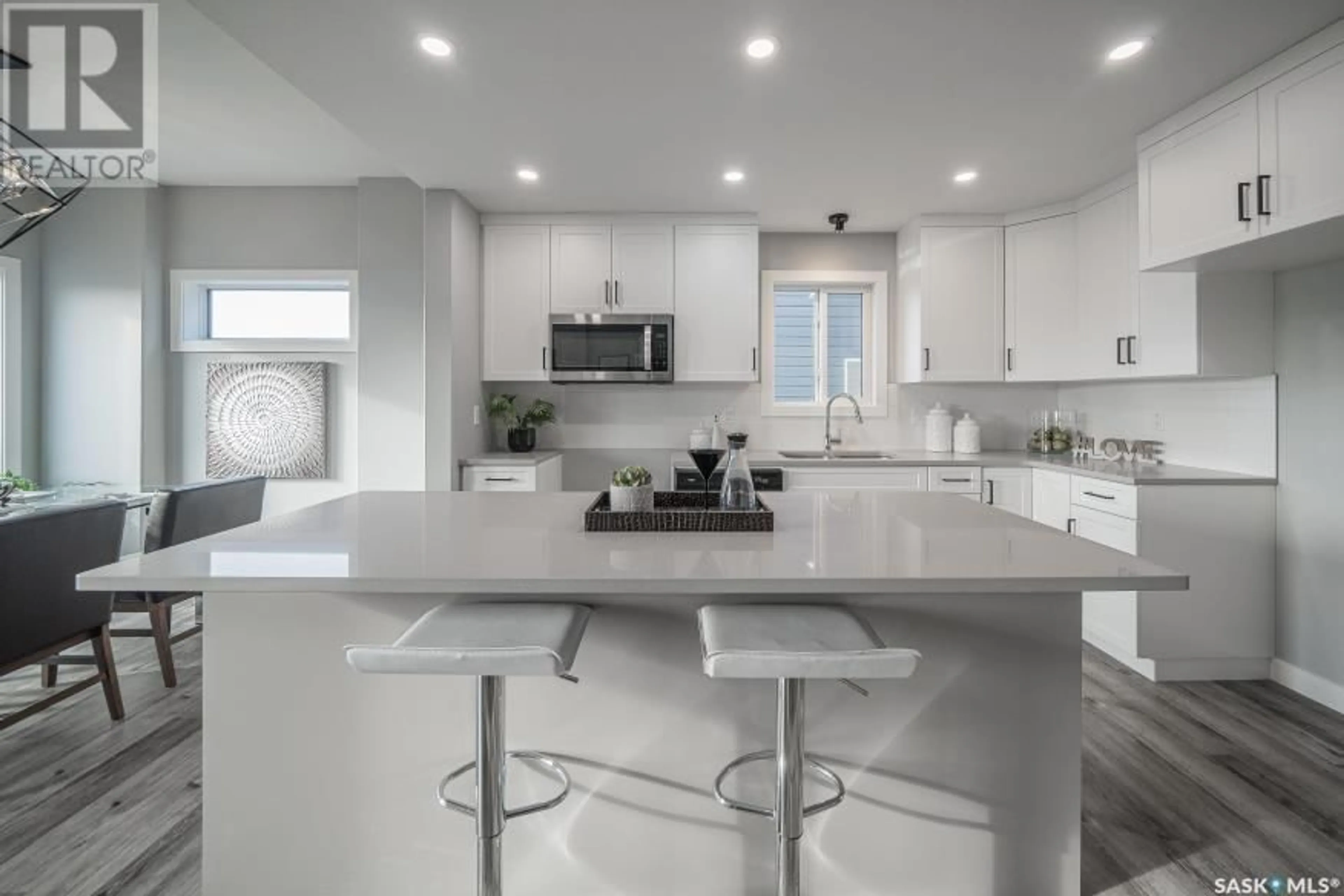 Contemporary kitchen, ceramic floors for 106 Kostiuk CRESCENT, Saskatoon Saskatchewan S7W0L8