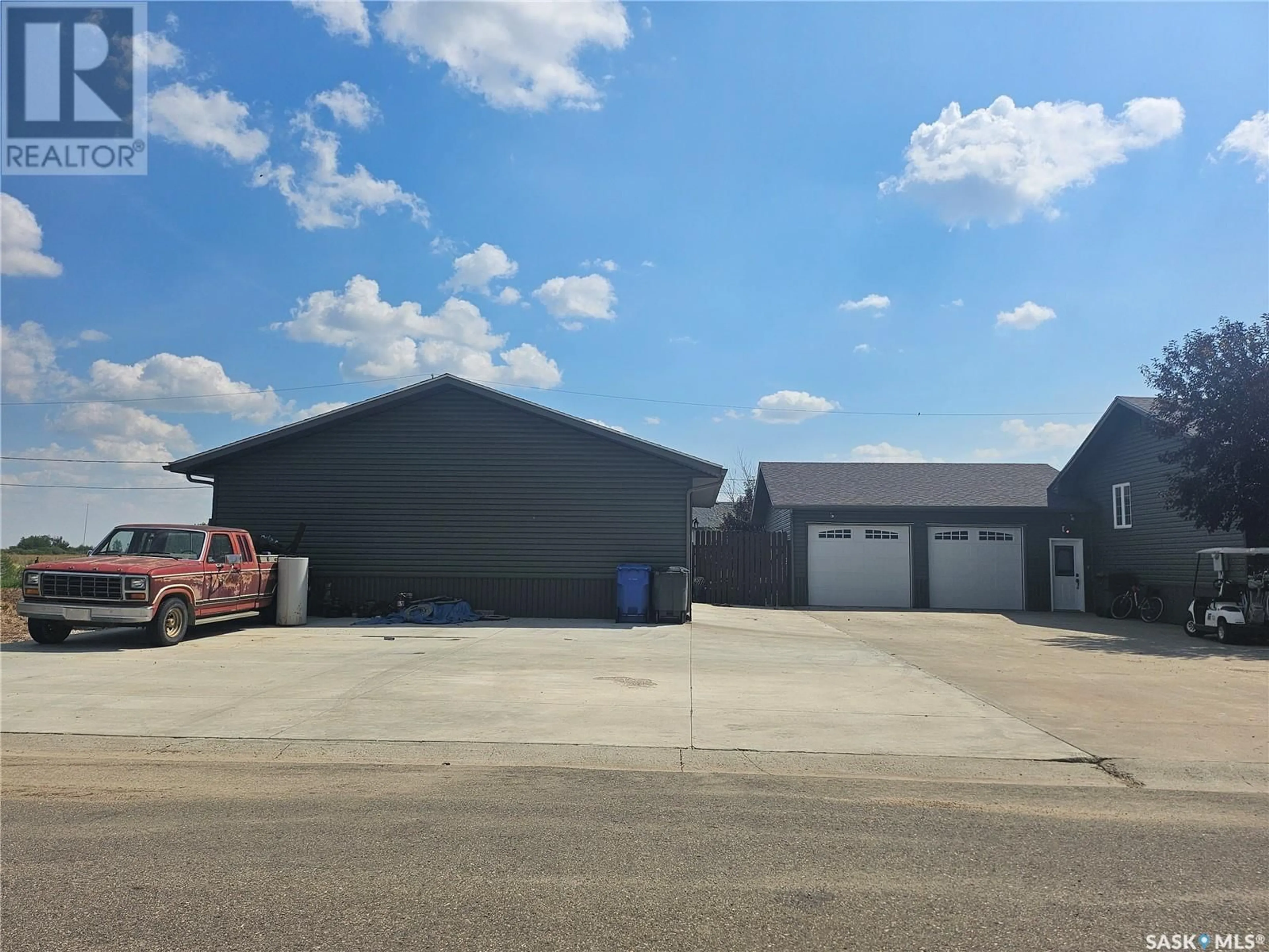 Unknown for 406 FIRST AVENUE, Lampman Saskatchewan S0C1N0