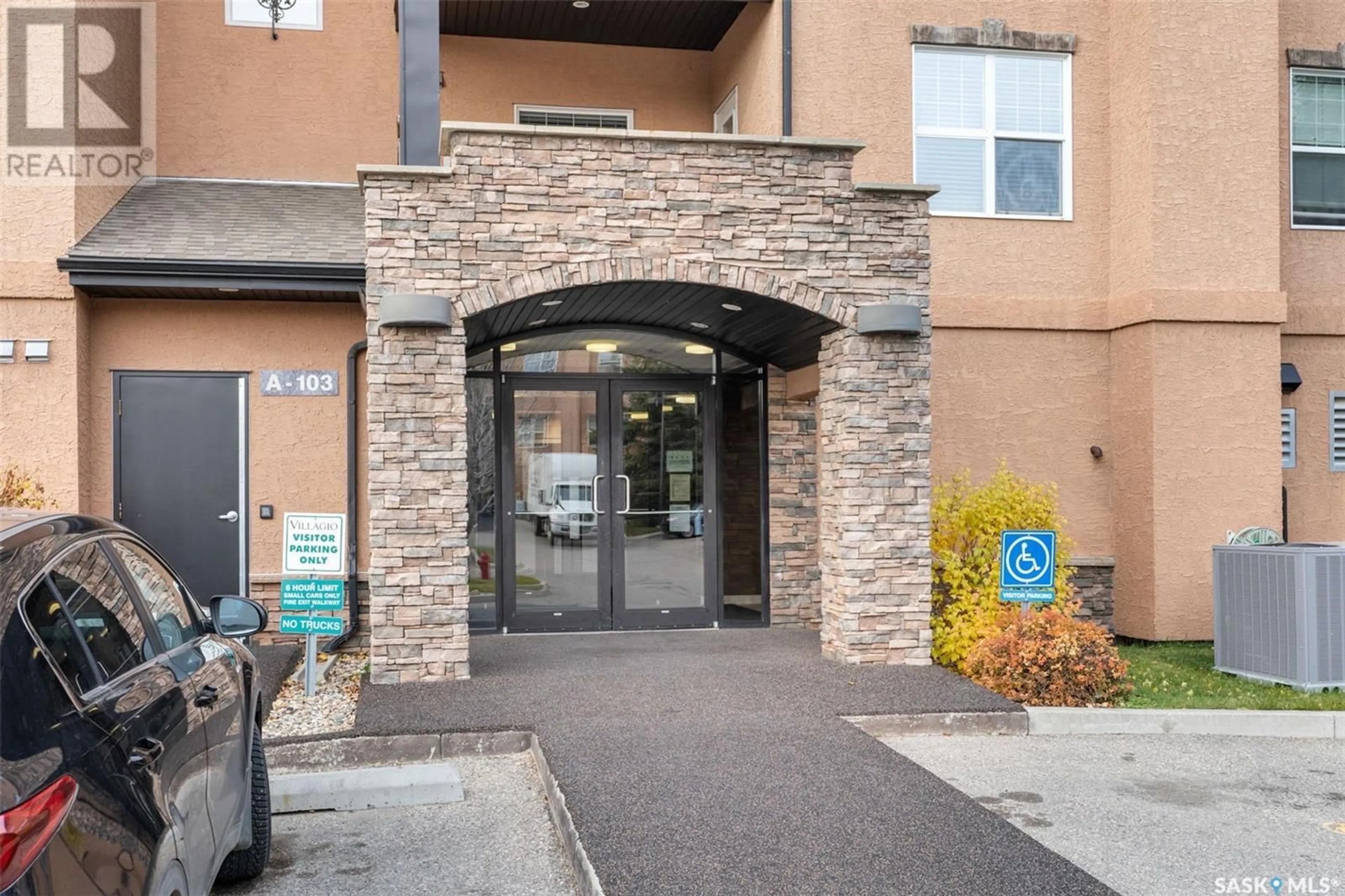 Indoor foyer for A207 103 Wellman CRESCENT, Saskatoon Saskatchewan S7T0C1