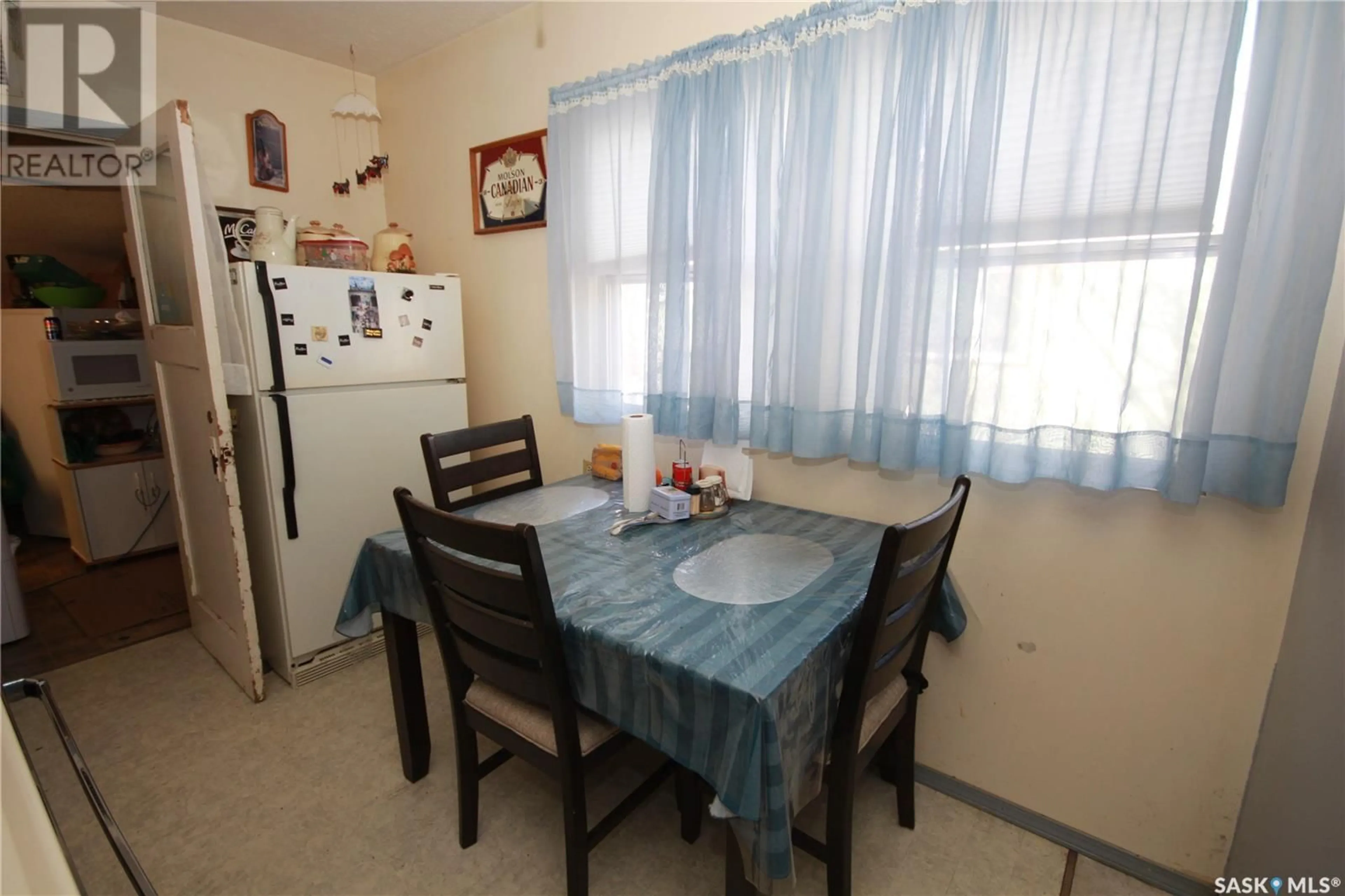 Standard kitchen, unknown floor, cottage for 641 101st STREET, North Battleford Saskatchewan S9A0Y7