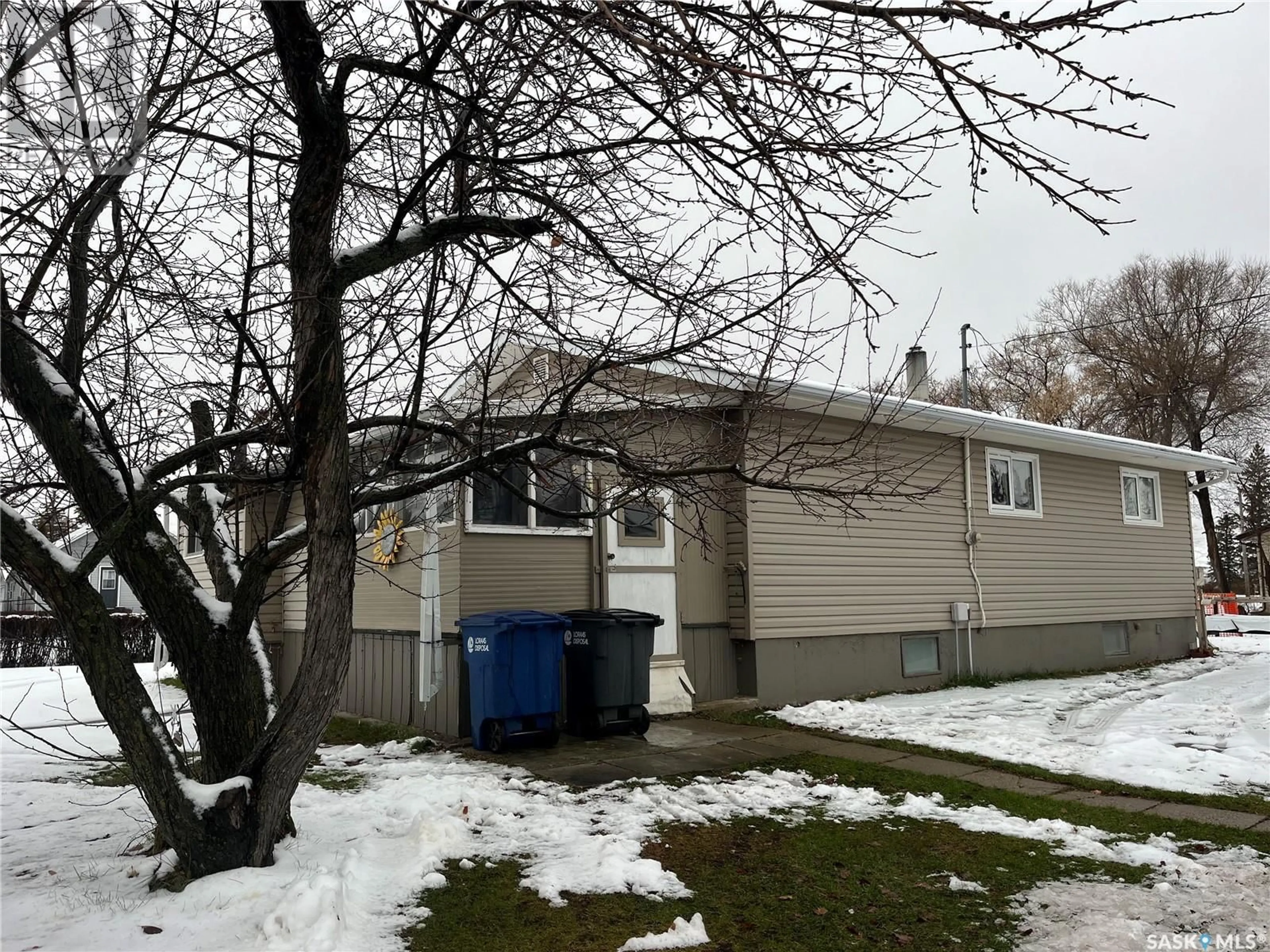 A pic from exterior of the house or condo, cottage for 414 2ND AVENUE, Spy Hill Saskatchewan S0A3W0