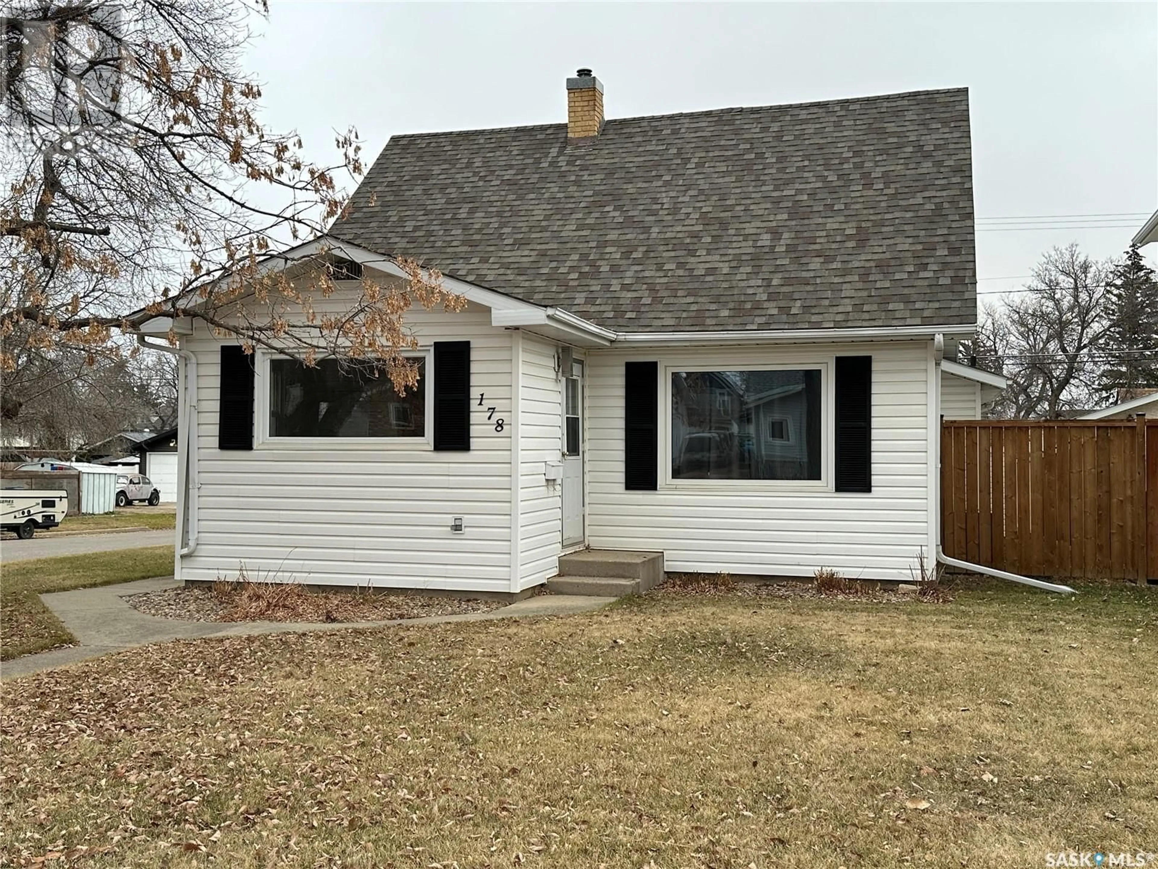 Home with vinyl exterior material for 178 Duffield STREET W, Moose Jaw Saskatchewan S6H5H3