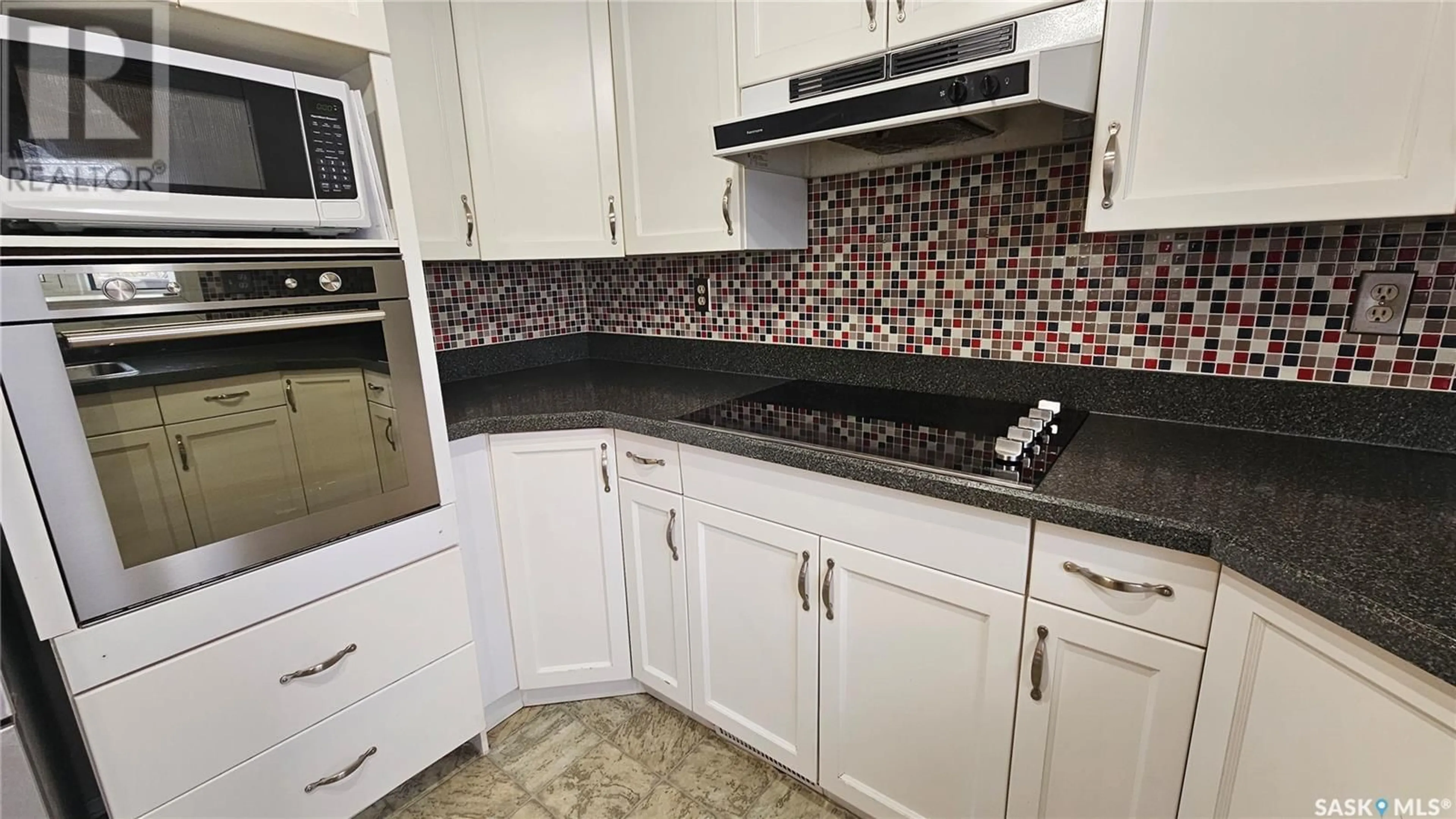 Standard kitchen, ceramic floors, cottage for 466 8th AVENUE NE, Swift Current Saskatchewan S9H2P8