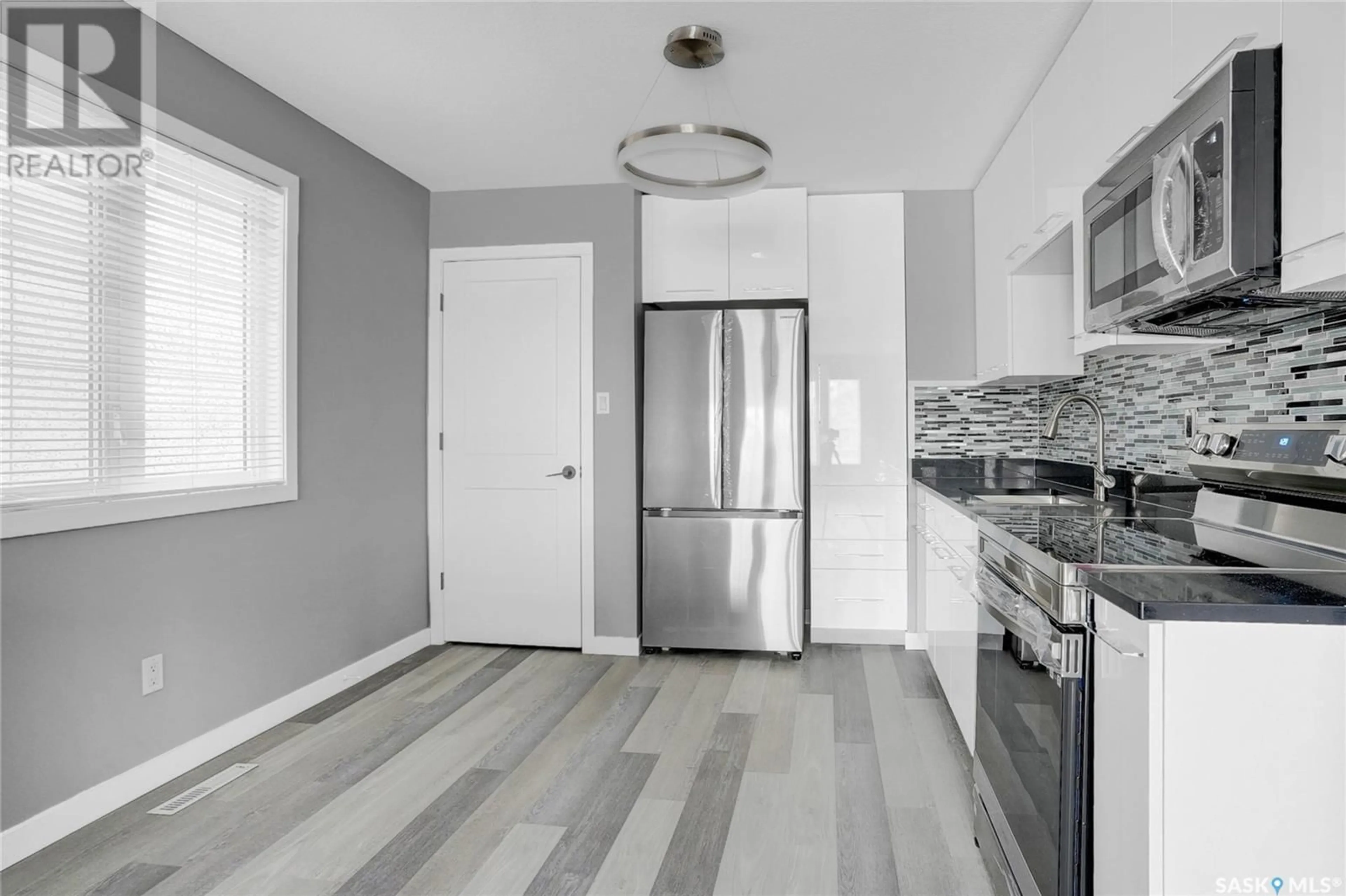 Standard kitchen, wood floors, cottage for 2054 Reynolds STREET, Regina Saskatchewan S4N3M8