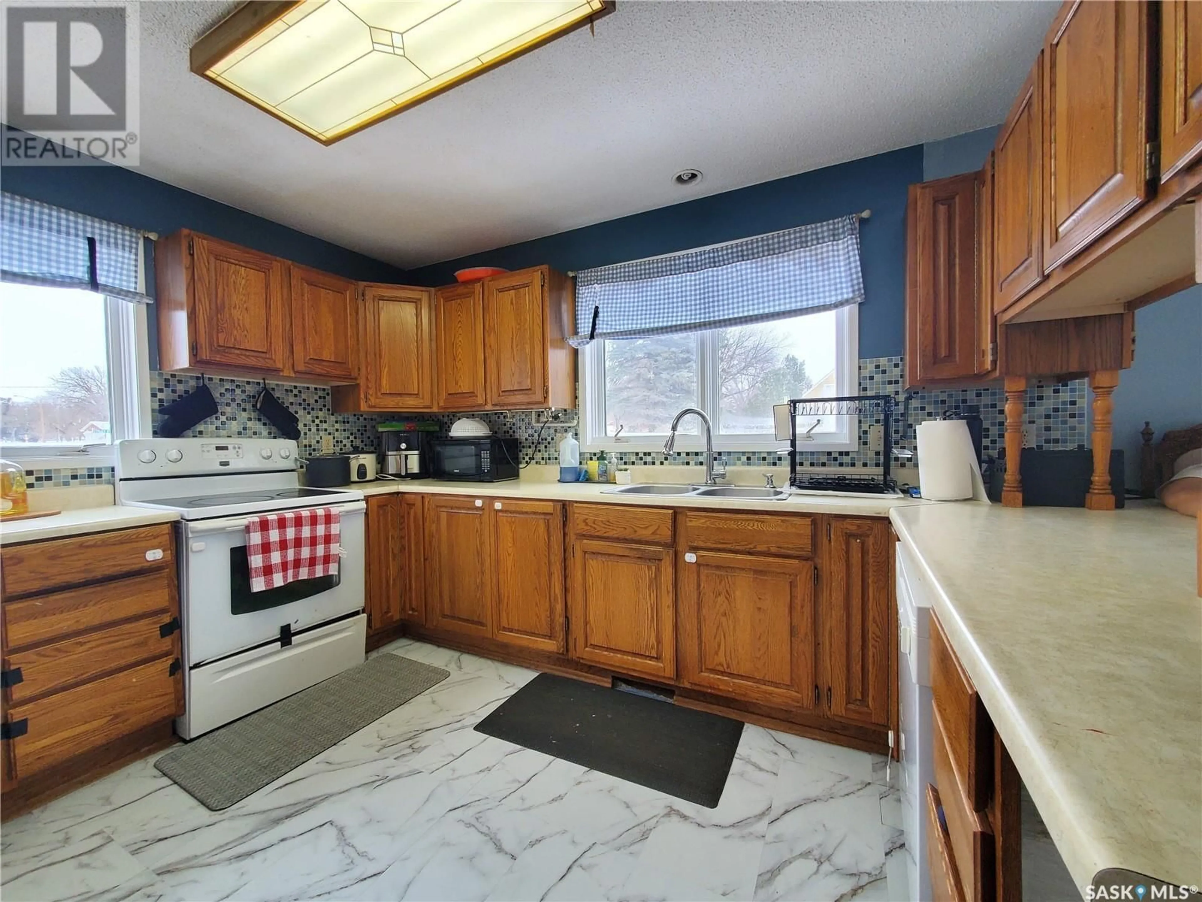 Kitchen, ceramic floors, cottage for 703 Central AVENUE, Kamsack Saskatchewan S0A1S0