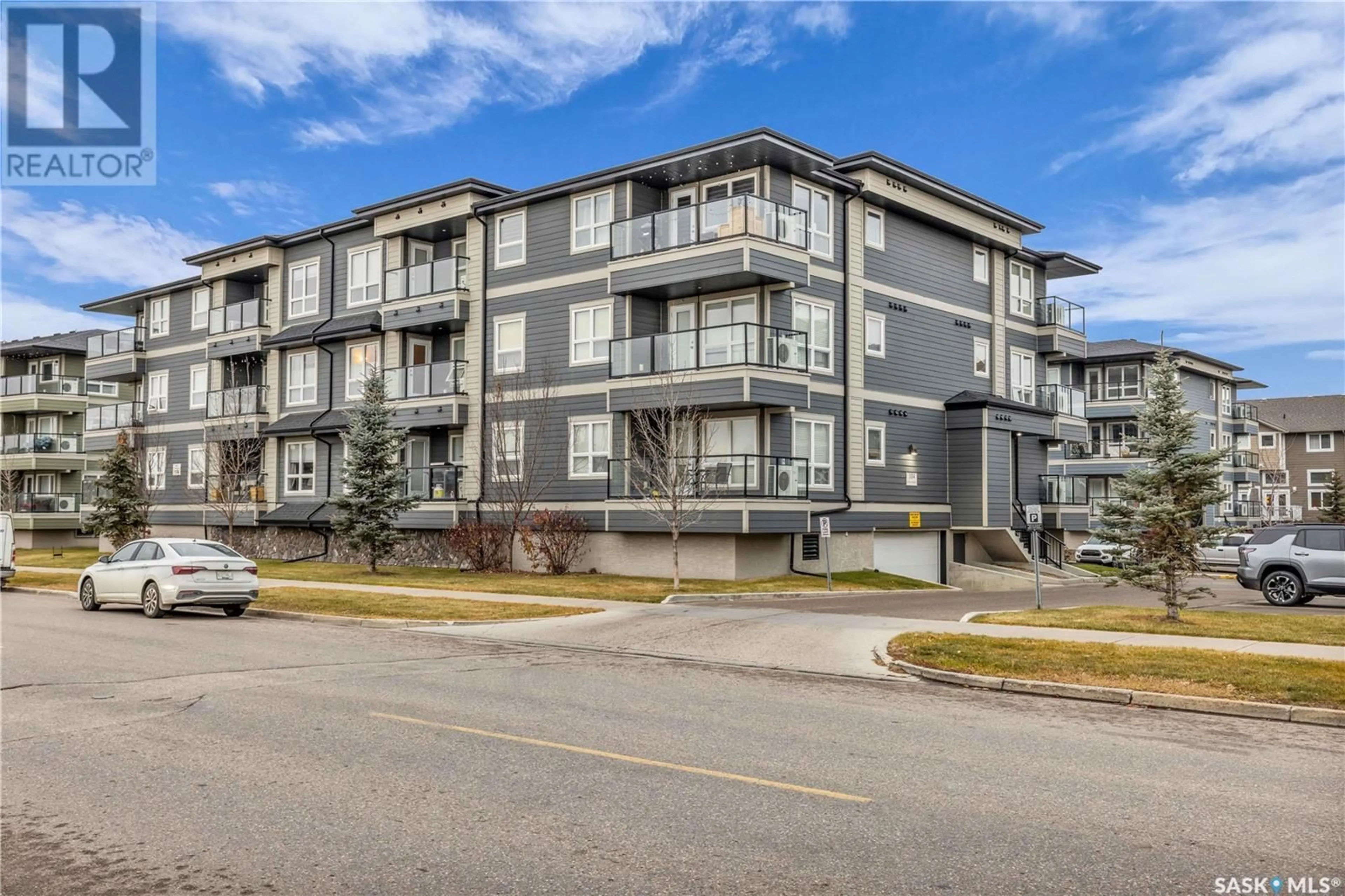 A pic from exterior of the house or condo, the front or back of building for 2101 104 Willis CRESCENT, Saskatoon Saskatchewan S7T0W8