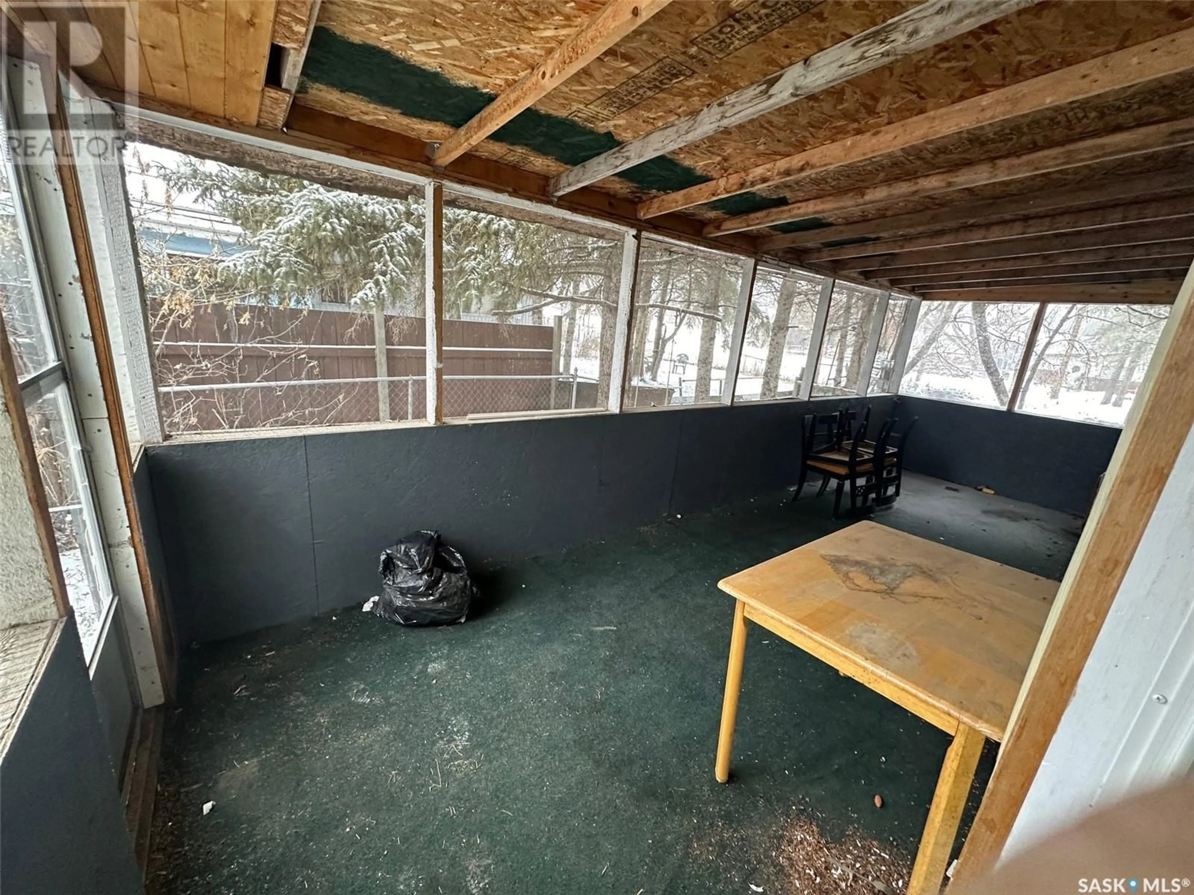 Other indoor space, unknown floor for Hudson Bay Saskatchewan S0E0Y0