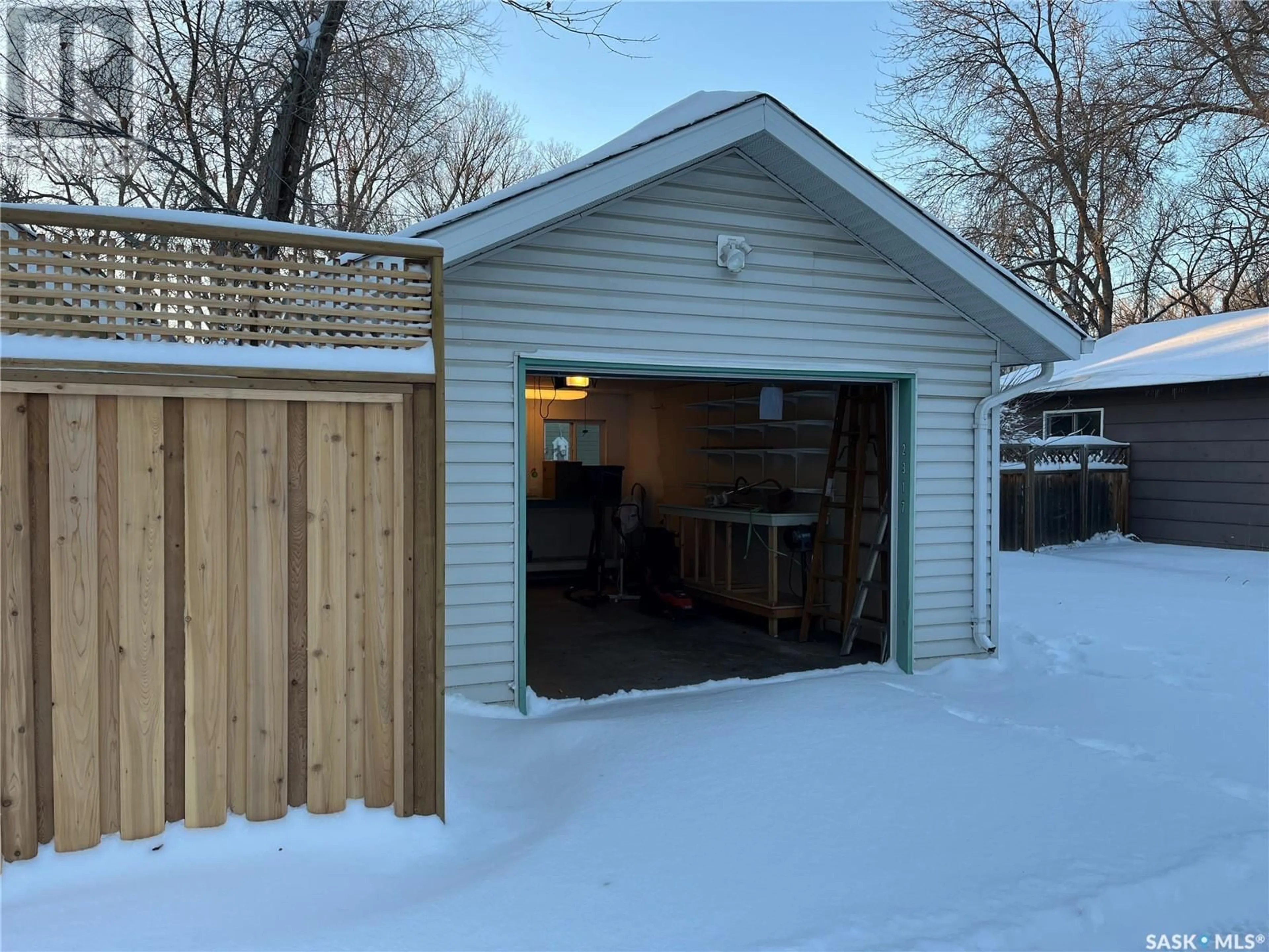 Indoor garage for 2317 Elphinstone STREET, Regina Saskatchewan S4T3P2