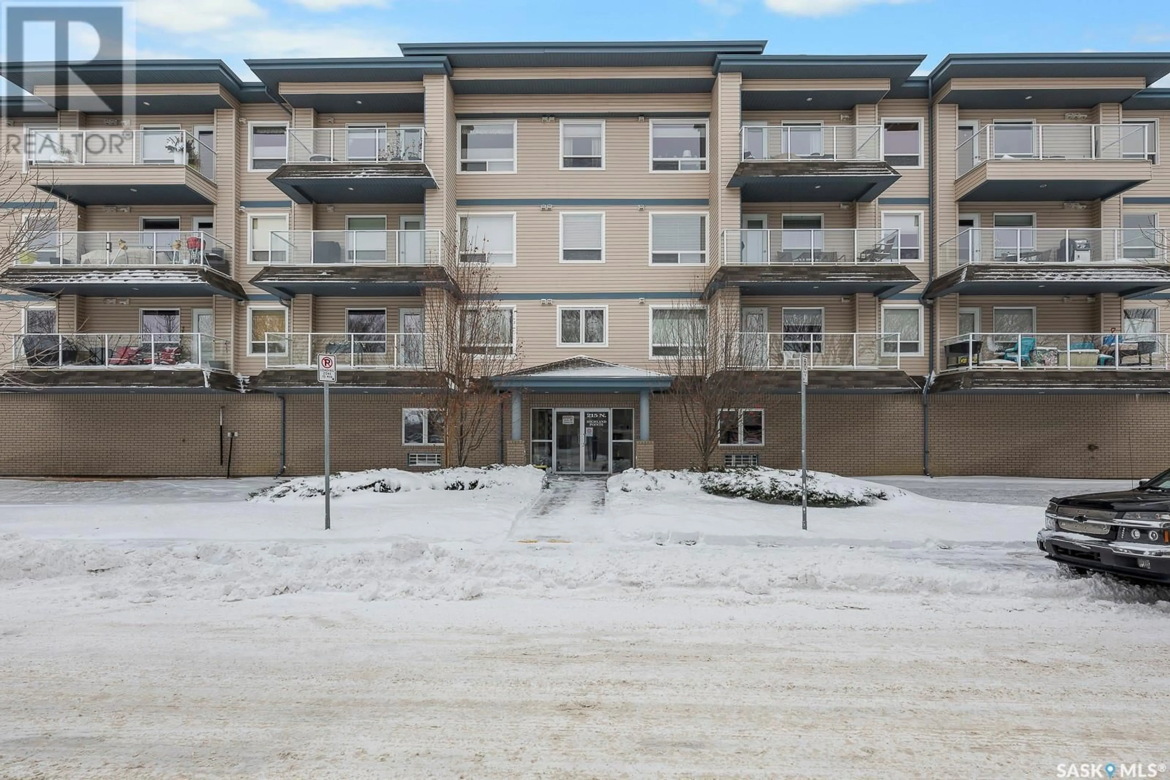 A pic from exterior of the house or condo, the front or back of building for 111 215 Smith STREET N, Regina Saskatchewan S4R3B5