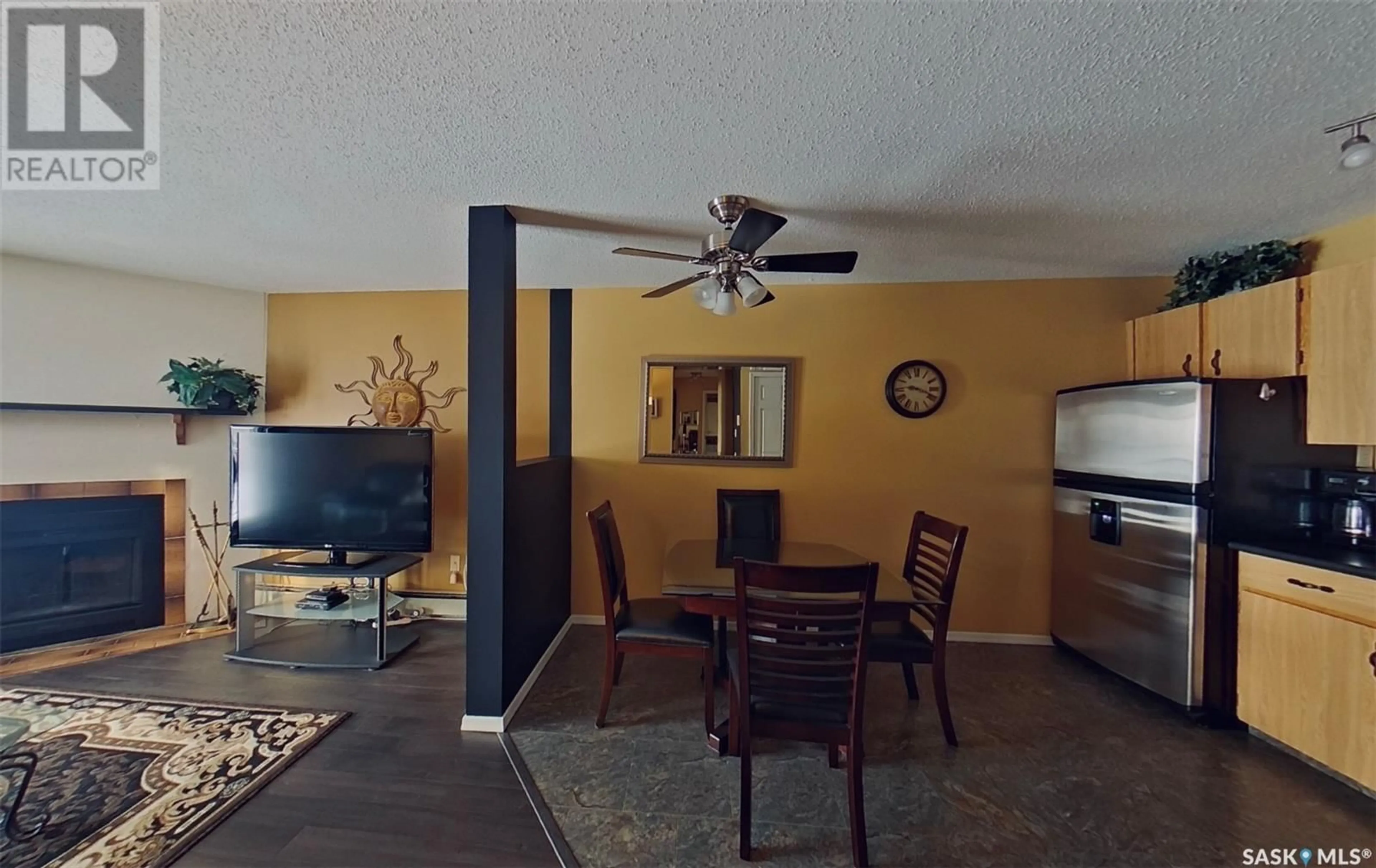 Media room, wood floors for 521 2406 Heseltine ROAD, Regina Saskatchewan S4V1N9