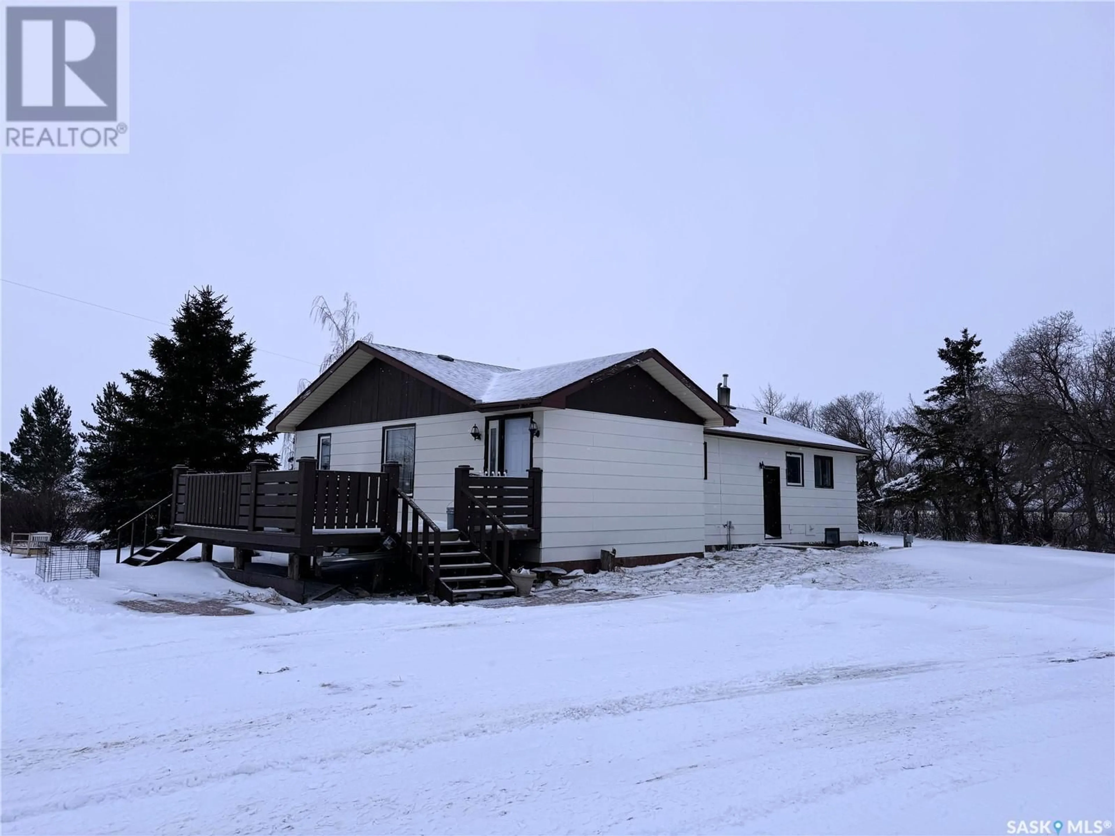 A pic from outside/outdoor area/front of a property/back of a property/a pic from drone, building for NEUFELD ACREAGE, Leroy Rm No. 339 Saskatchewan S0K2P0