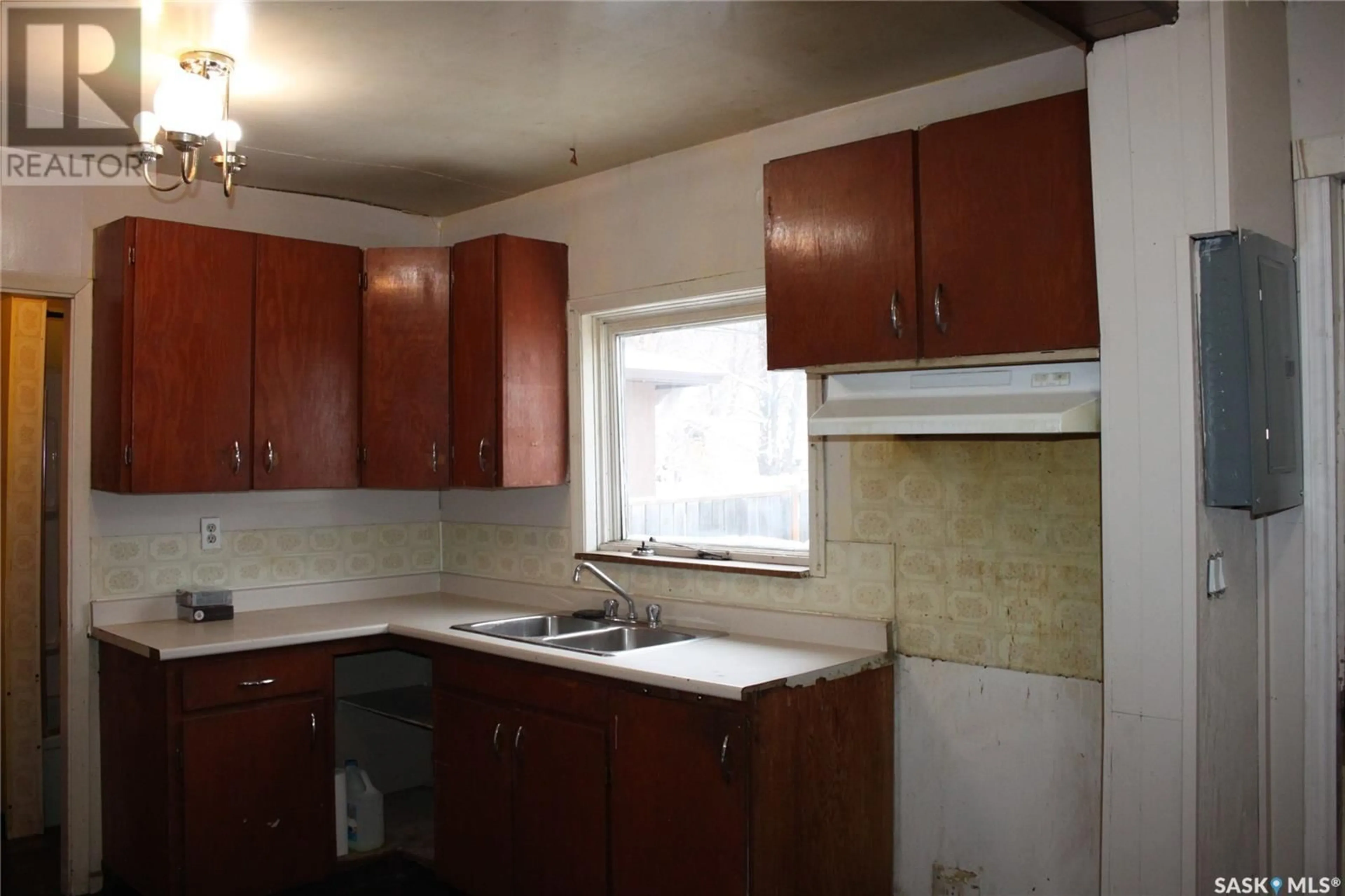 Standard kitchen, unknown floor, cottage for 1913 Montreal STREET, Regina Saskatchewan S4P1L4