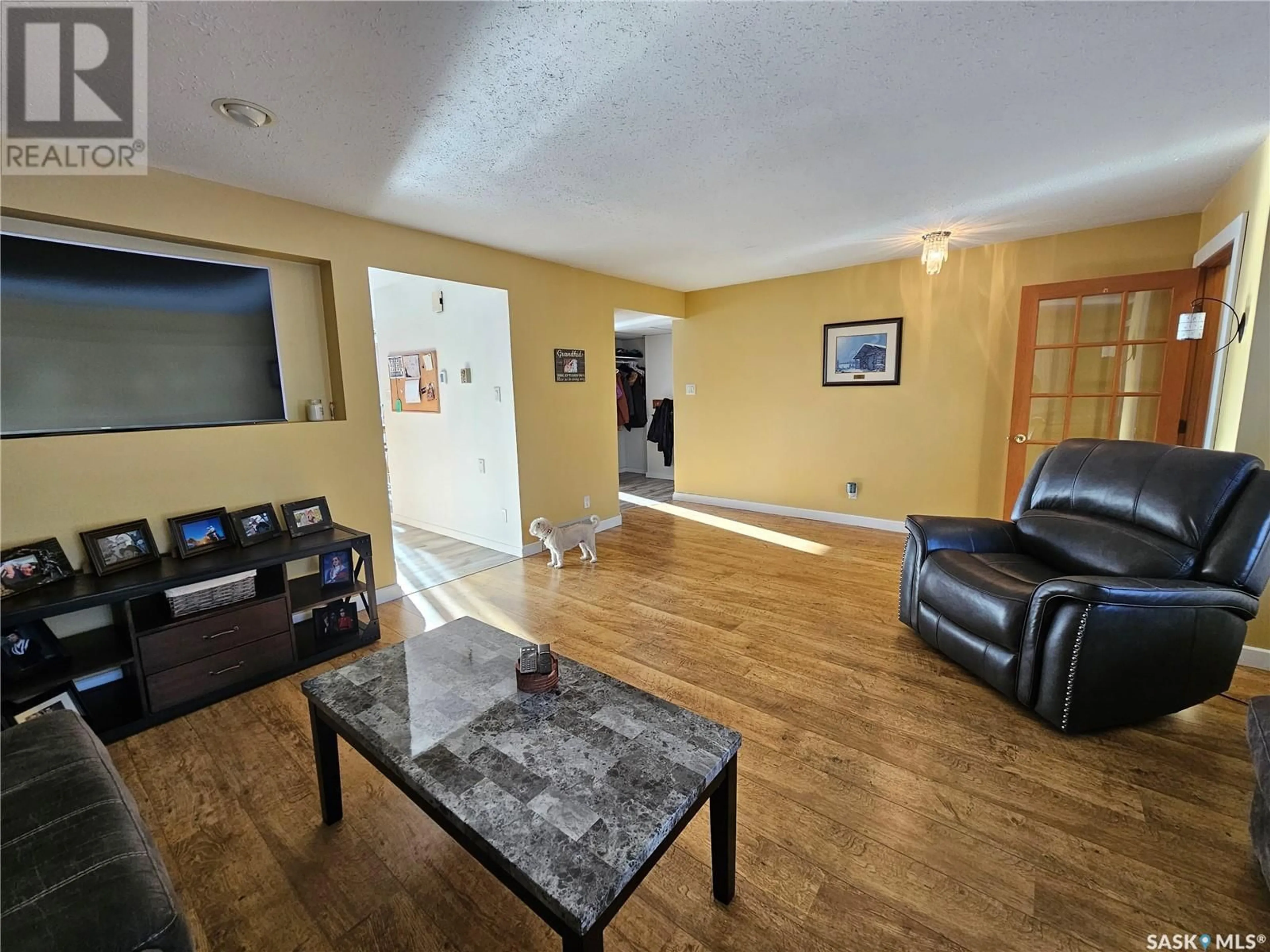 Living room, wood floors for 616 2nd AVENUE W, Meadow Lake Saskatchewan S9X1A6