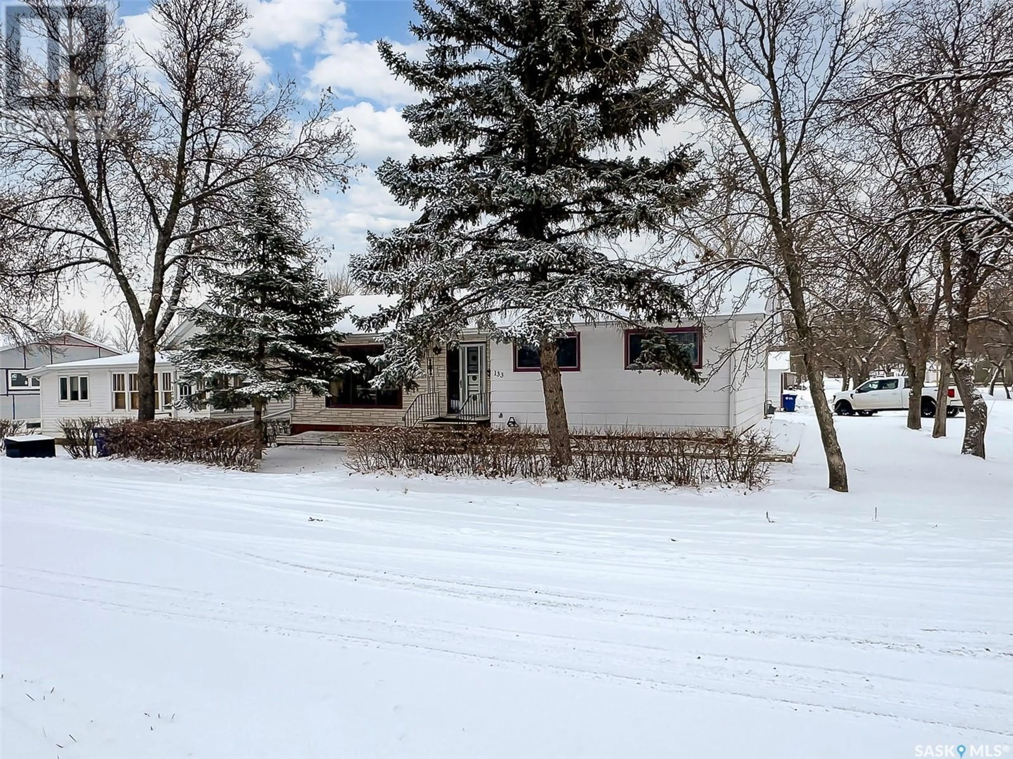 A pic from exterior of the house or condo, cottage for 133 2nd STREET W, Lafleche Saskatchewan S0H2K0