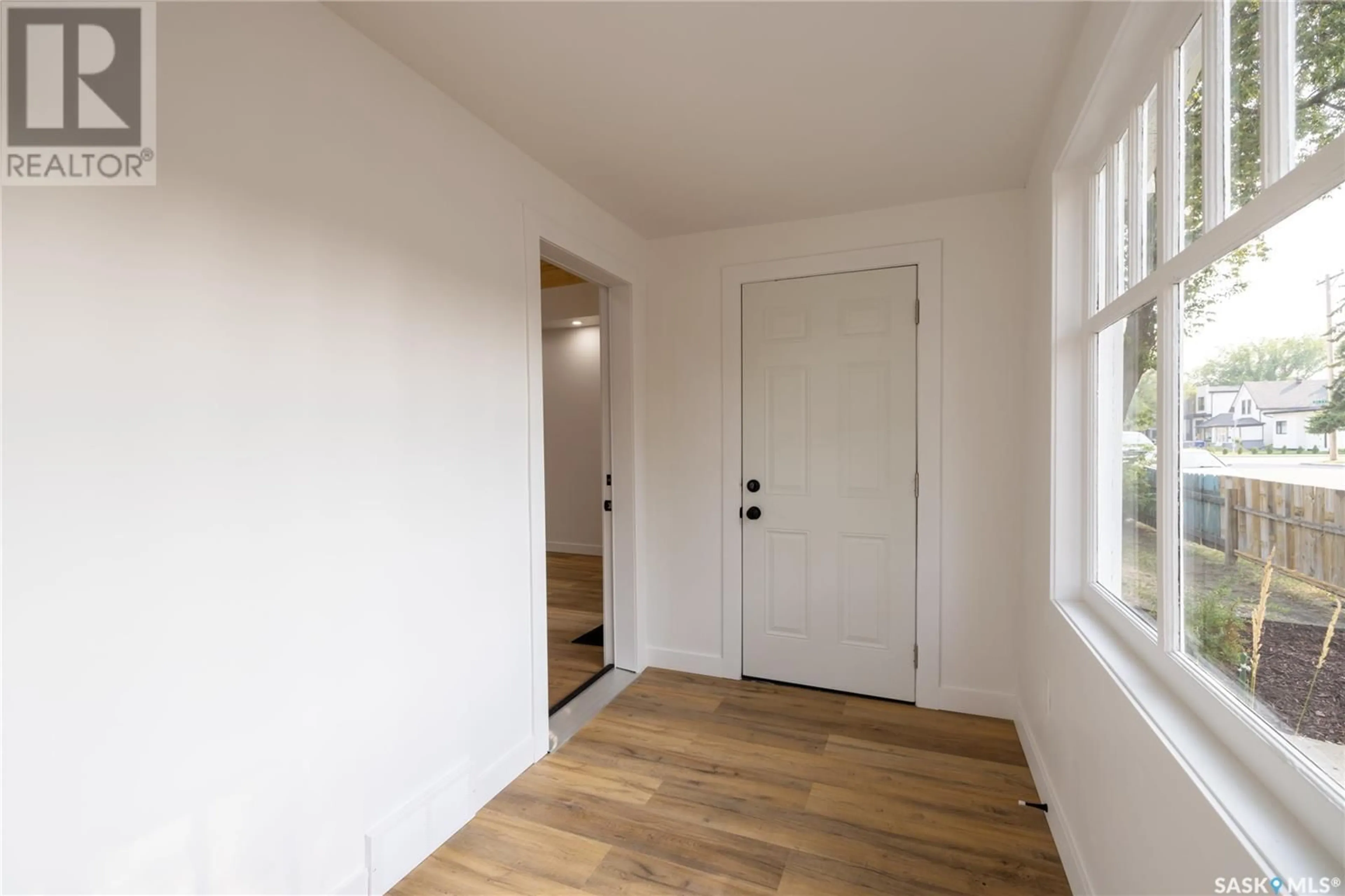 Indoor entryway, wood floors for 428 F AVENUE S, Saskatoon Saskatchewan S7M1T5