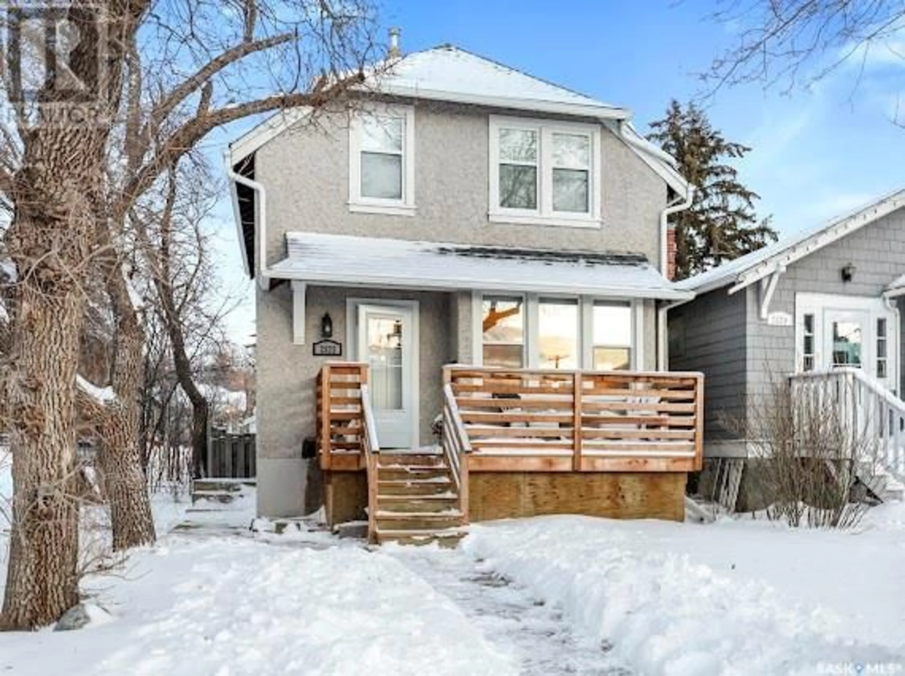 Frontside or backside of a home, cottage for 2525 Garnet STREET, Regina Saskatchewan S4T3A6