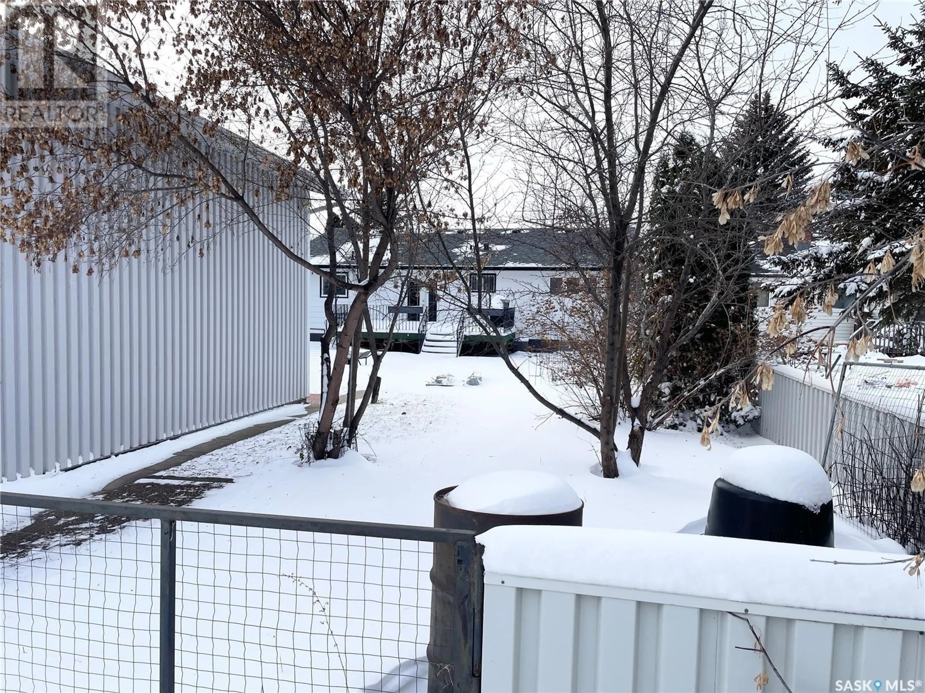 Patio, the fenced backyard for 422 R AVENUE N, Saskatoon Saskatchewan S7L2Y9