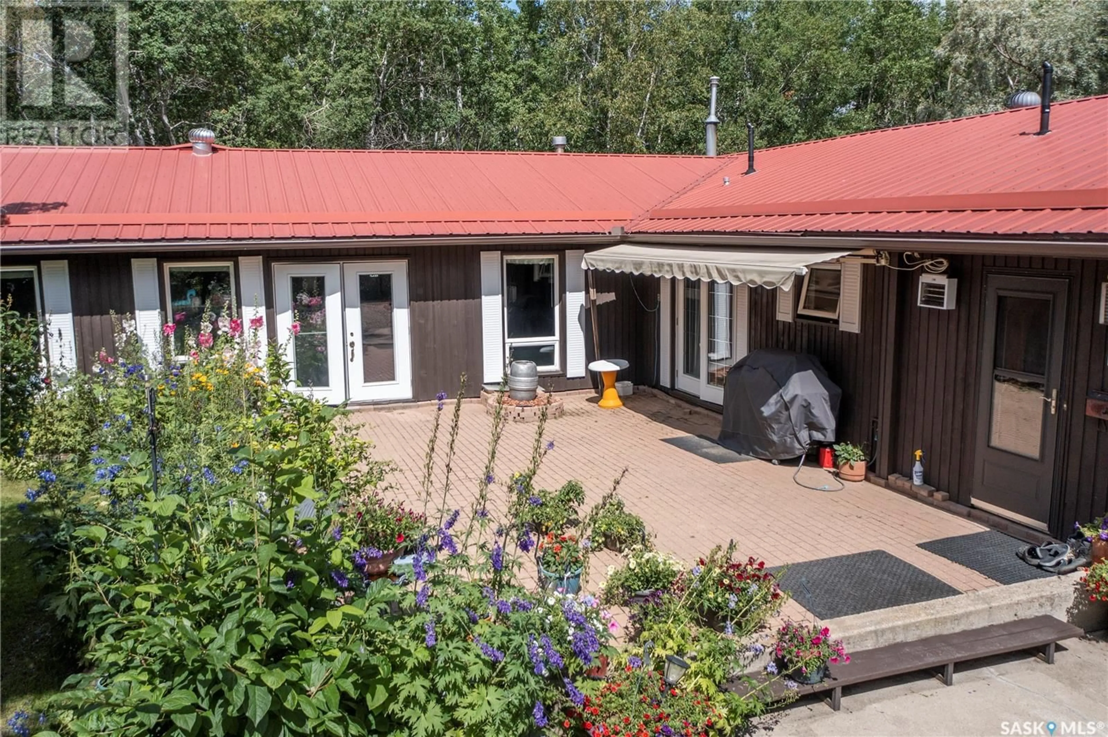 Patio, cottage for 30 Acre Oasis RM Star City, Star City Rm No. 428 Saskatchewan S0E1A0