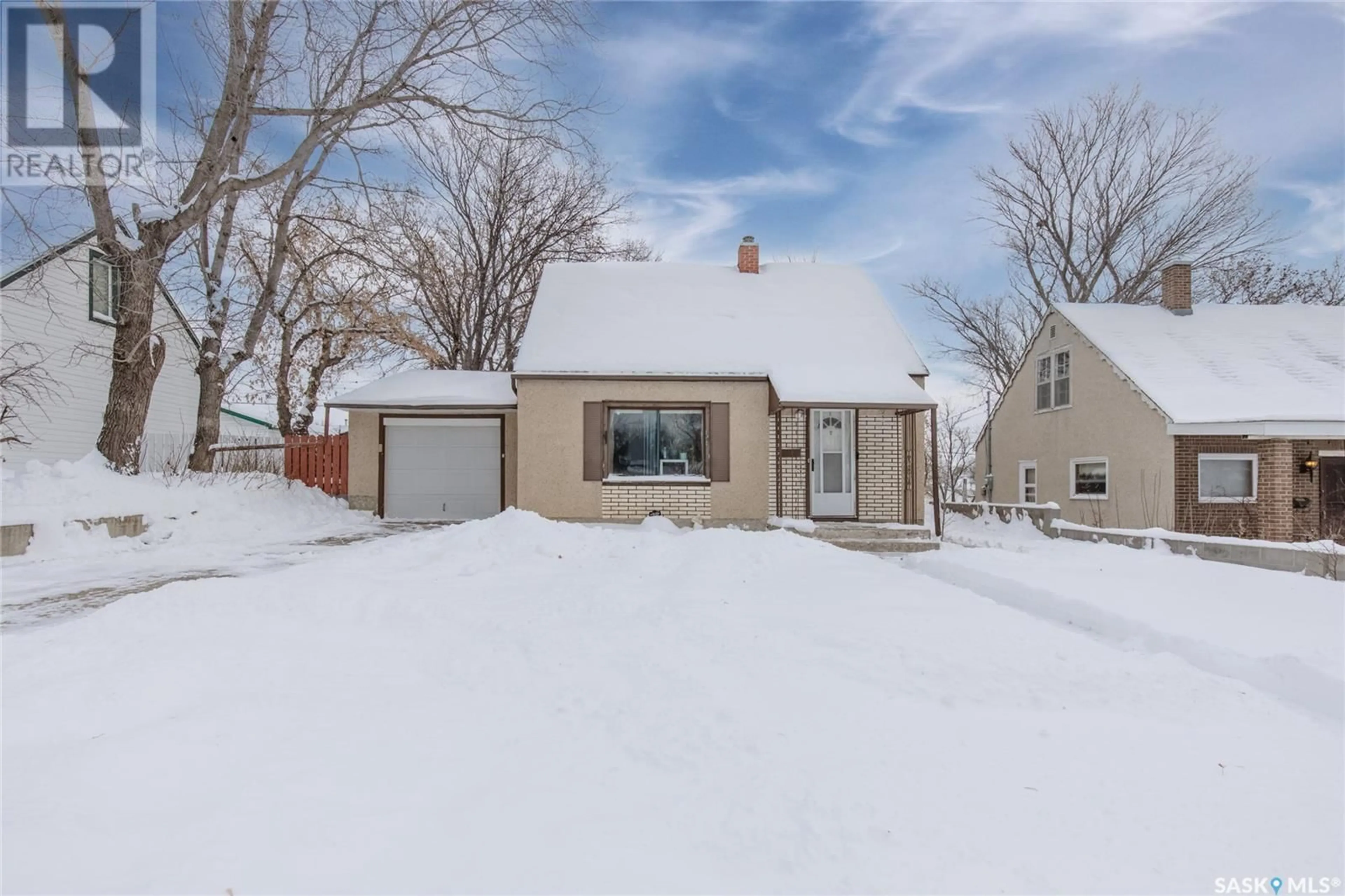 A pic from exterior of the house or condo, the street view for 1147 4th AVENUE NE, Moose Jaw Saskatchewan S6H1J2