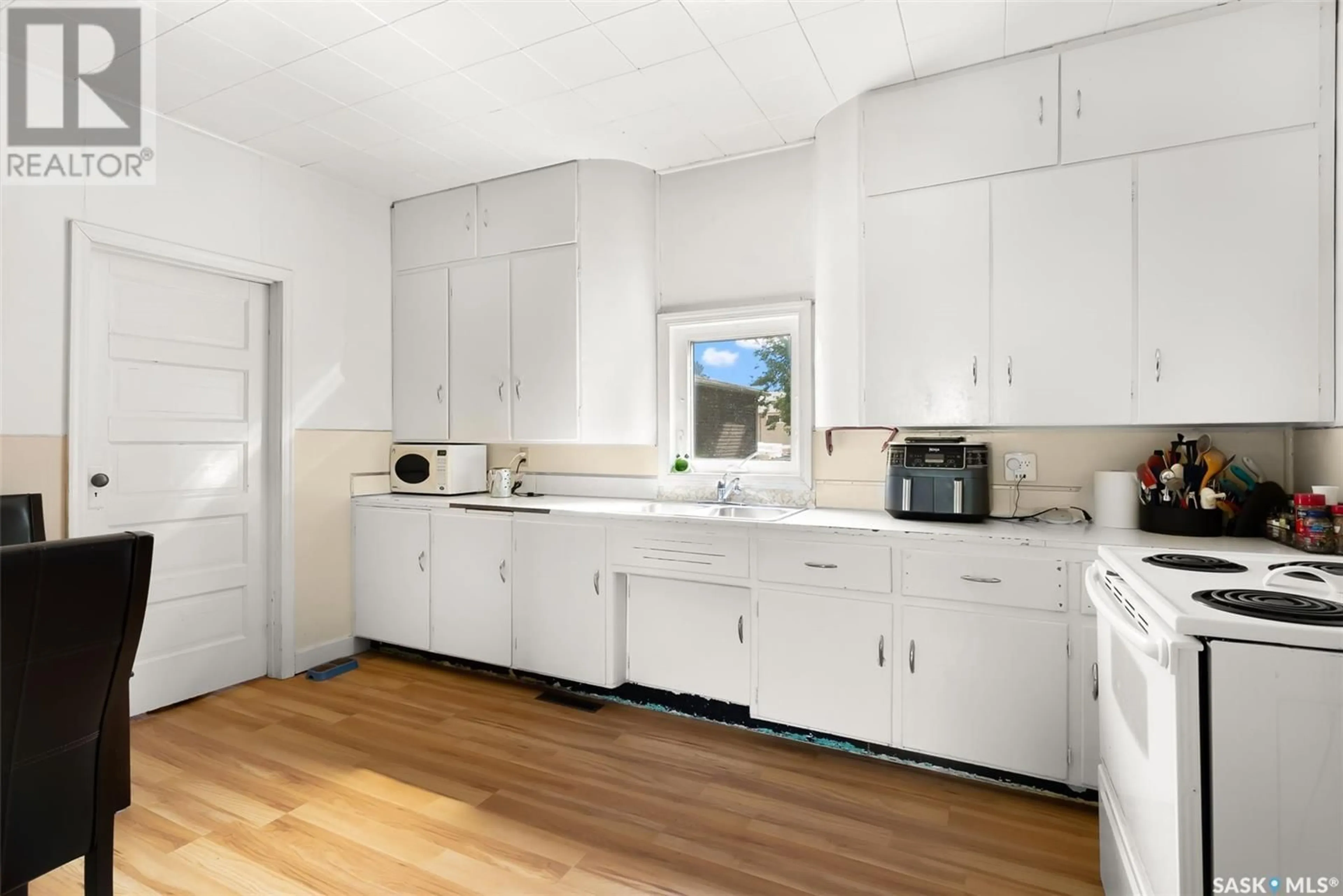 Standard kitchen, unknown for 270 BROWNING STREET, Southey Saskatchewan S0G4P0