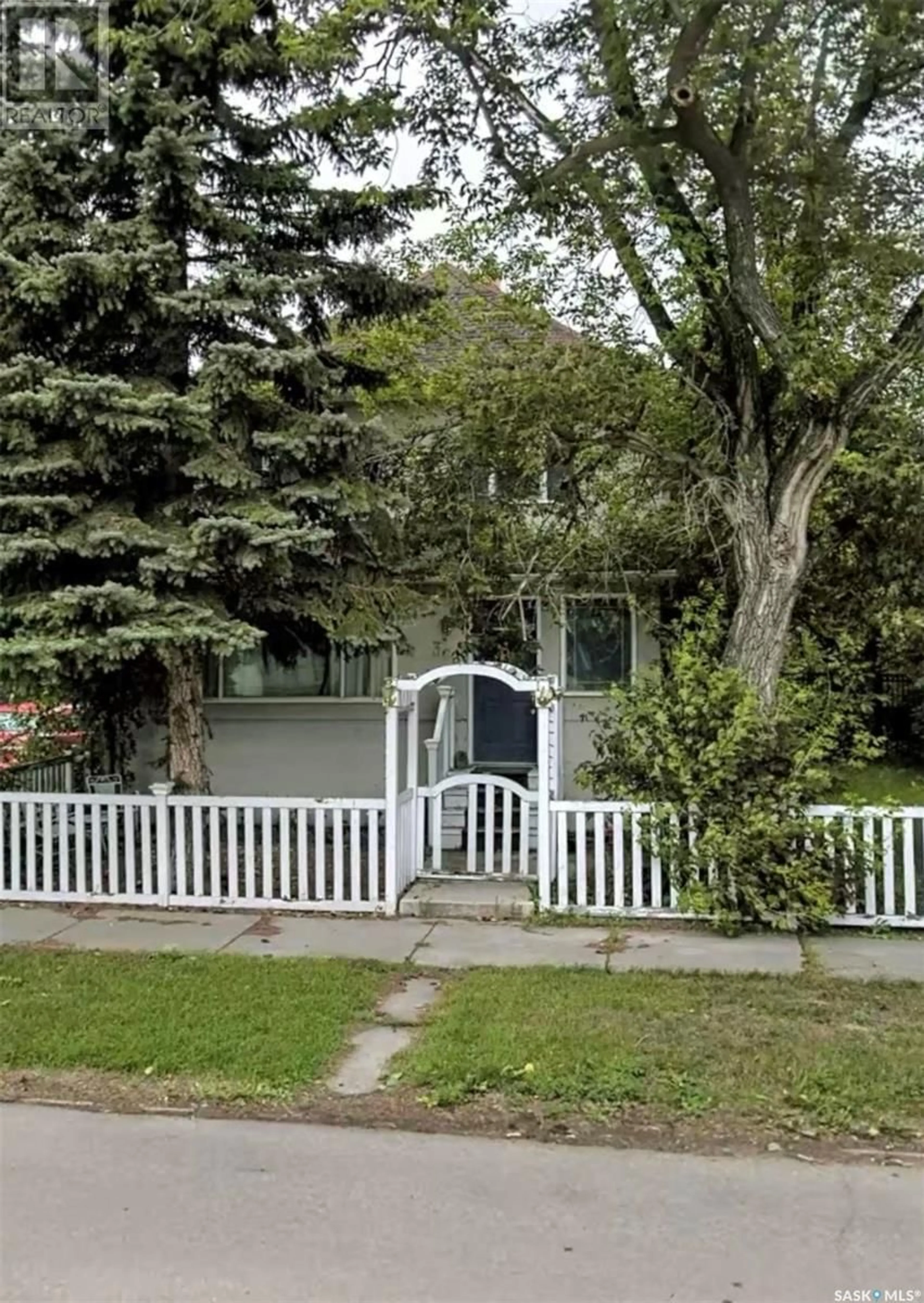 Frontside or backside of a home, cottage for 368 4th AVENUE E, Melville Saskatchewan S0A2P0