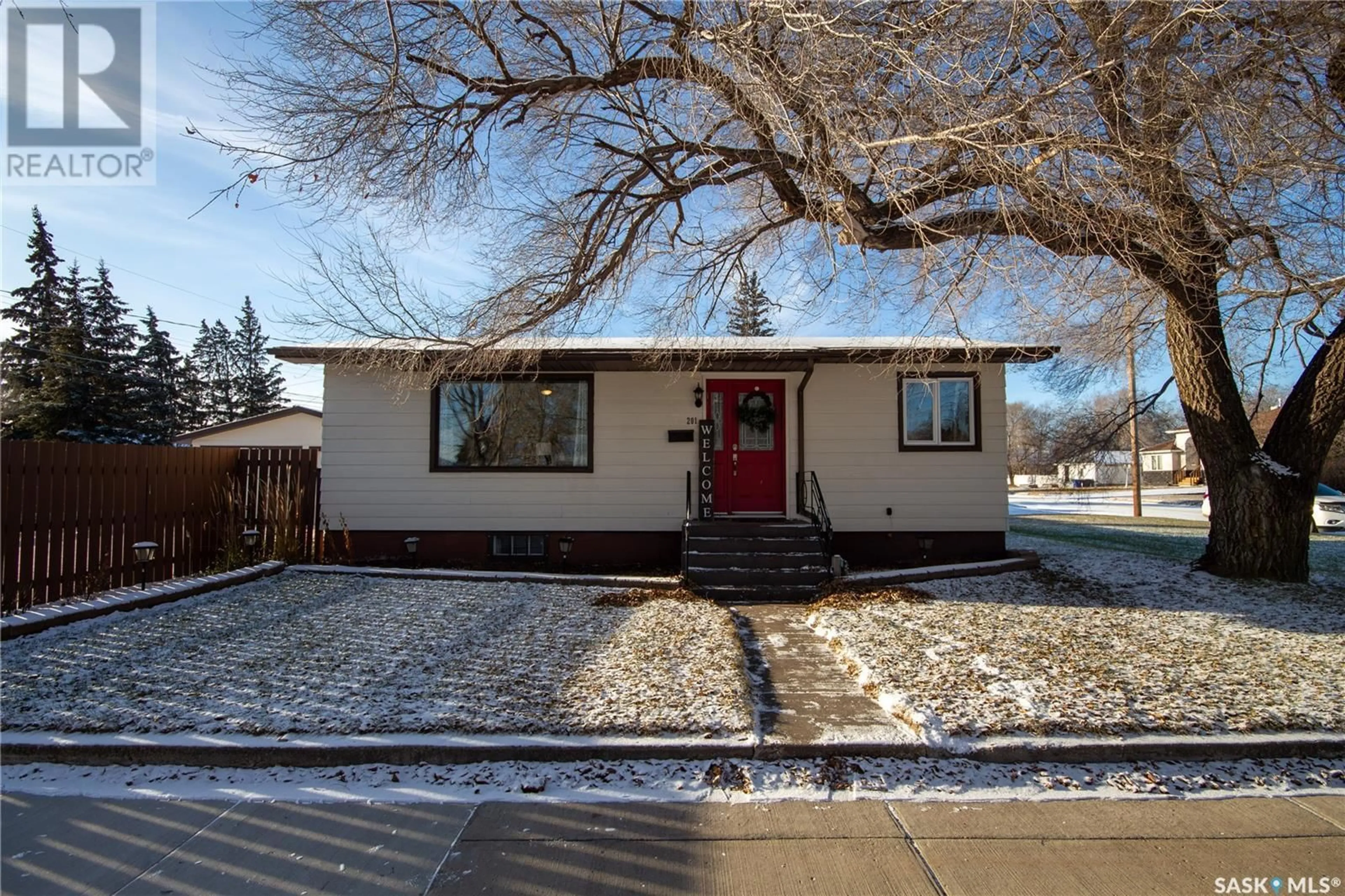 A pic from exterior of the house or condo, the street view for 201 27th STREET, Battleford Saskatchewan S0M0E0