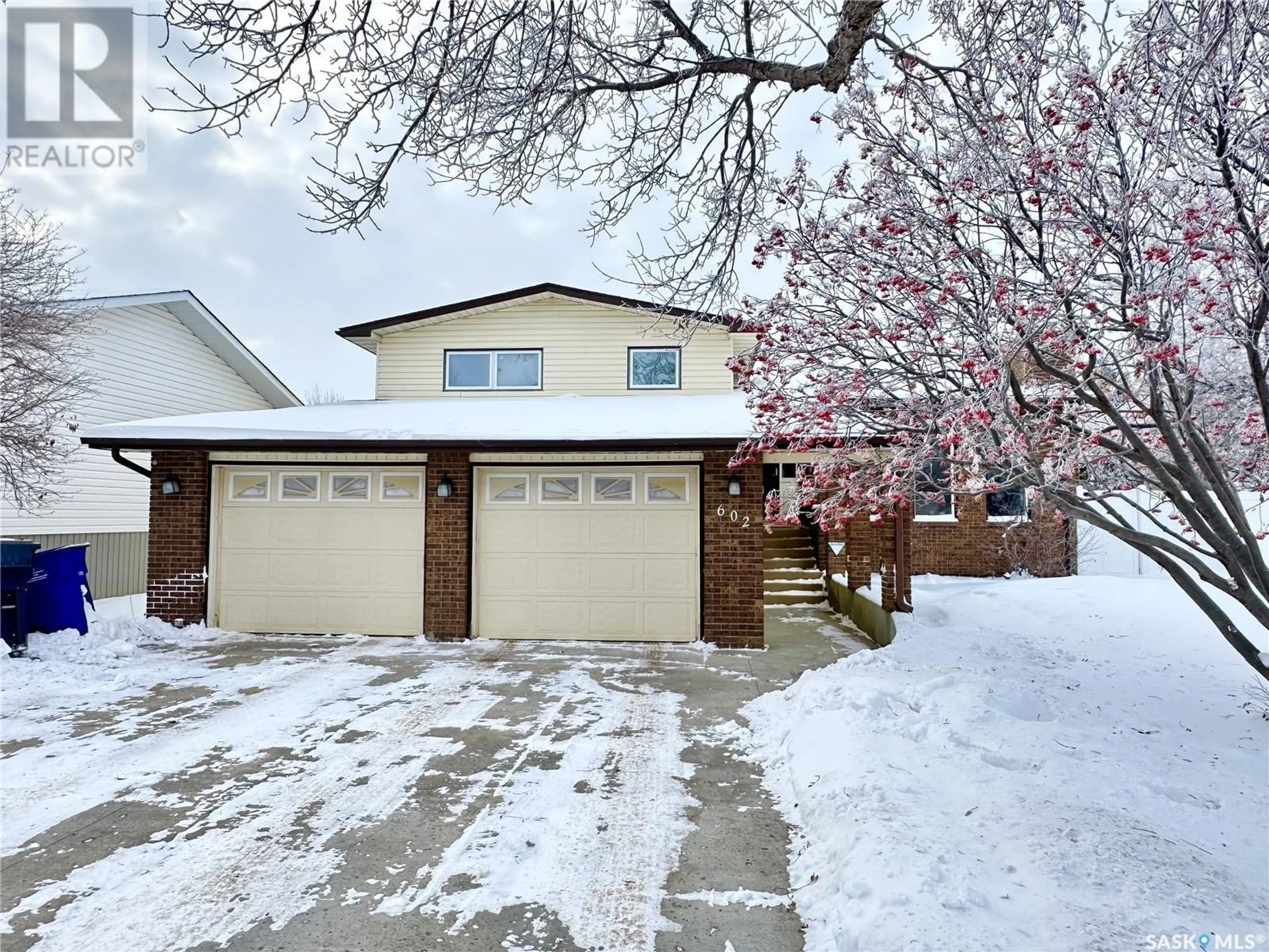 A pic from exterior of the house or condo, cottage for 602 Brimacombe DRIVE, Weyburn Saskatchewan S4H2P4