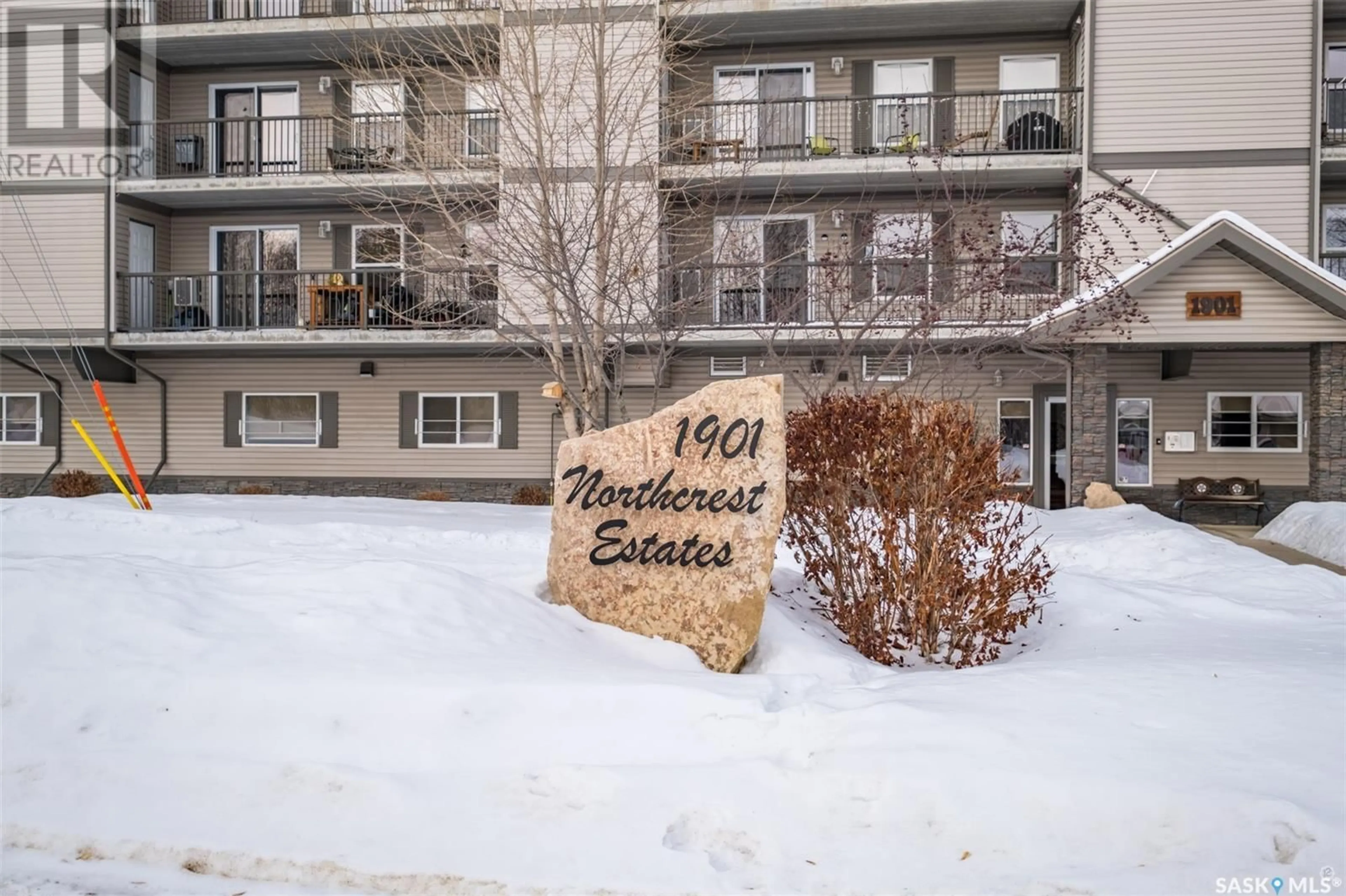 A pic from exterior of the house or condo, the street view for 201 1901 1 1/2 AVENUE W, Prince Albert Saskatchewan S6V5A8