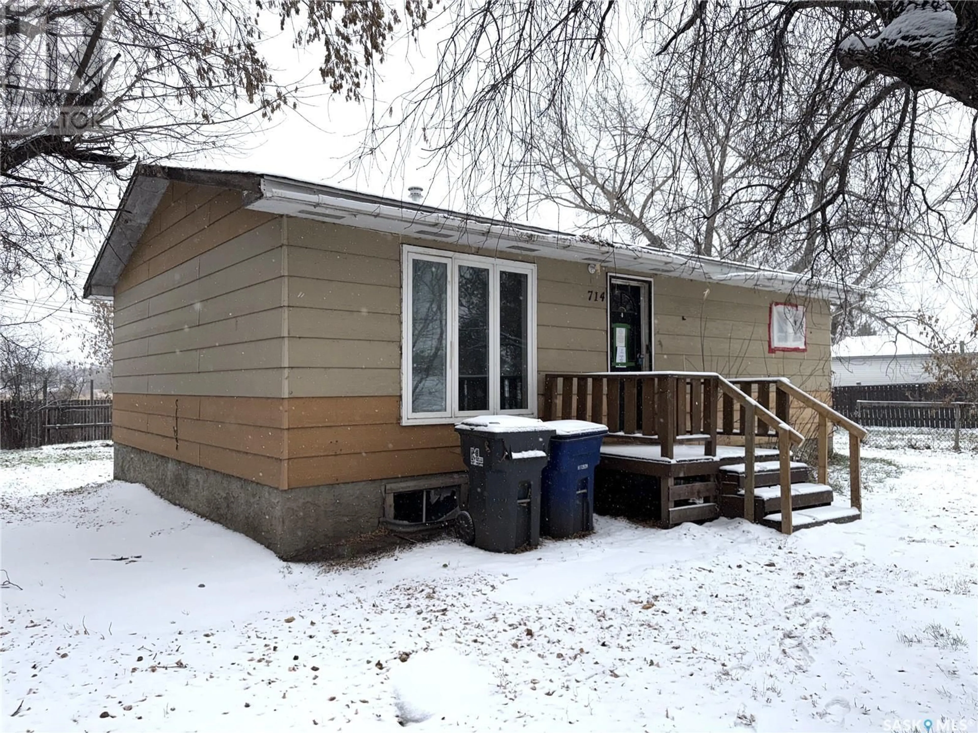 A pic from exterior of the house or condo, cottage for 714 3rd STREET E, Meadow Lake Saskatchewan S9X1H6