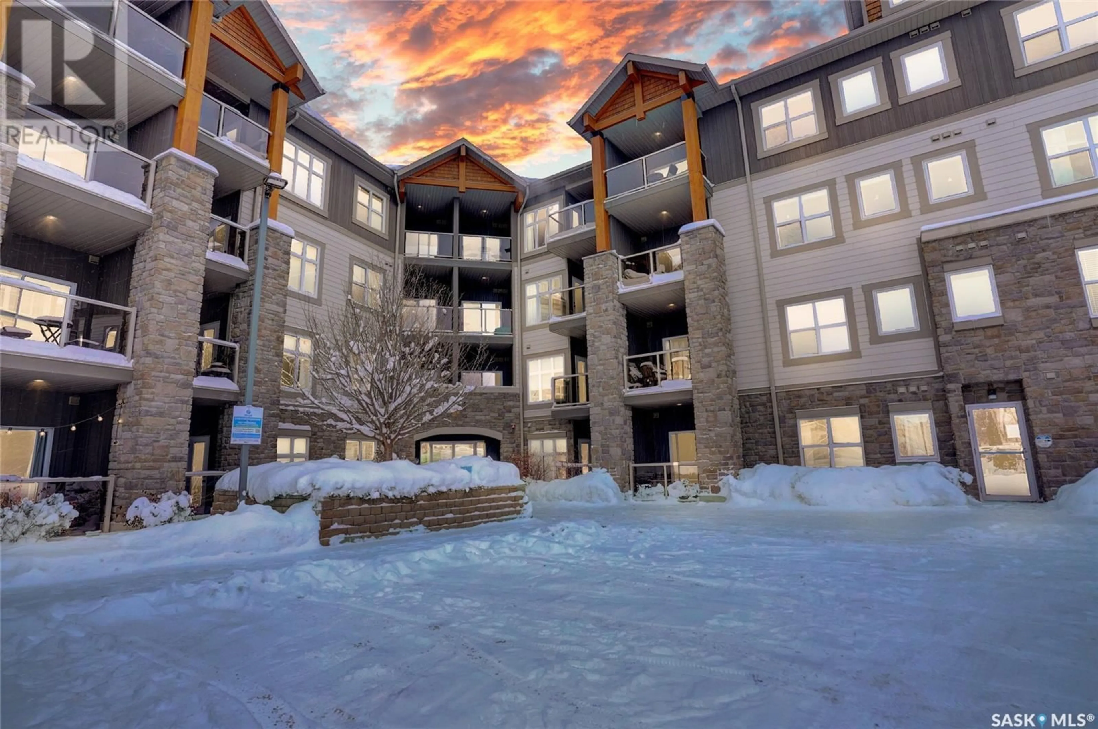 A pic from exterior of the house or condo, the front or back of building for 208 1220 Blackfoot DRIVE, Regina Saskatchewan S4S6T2