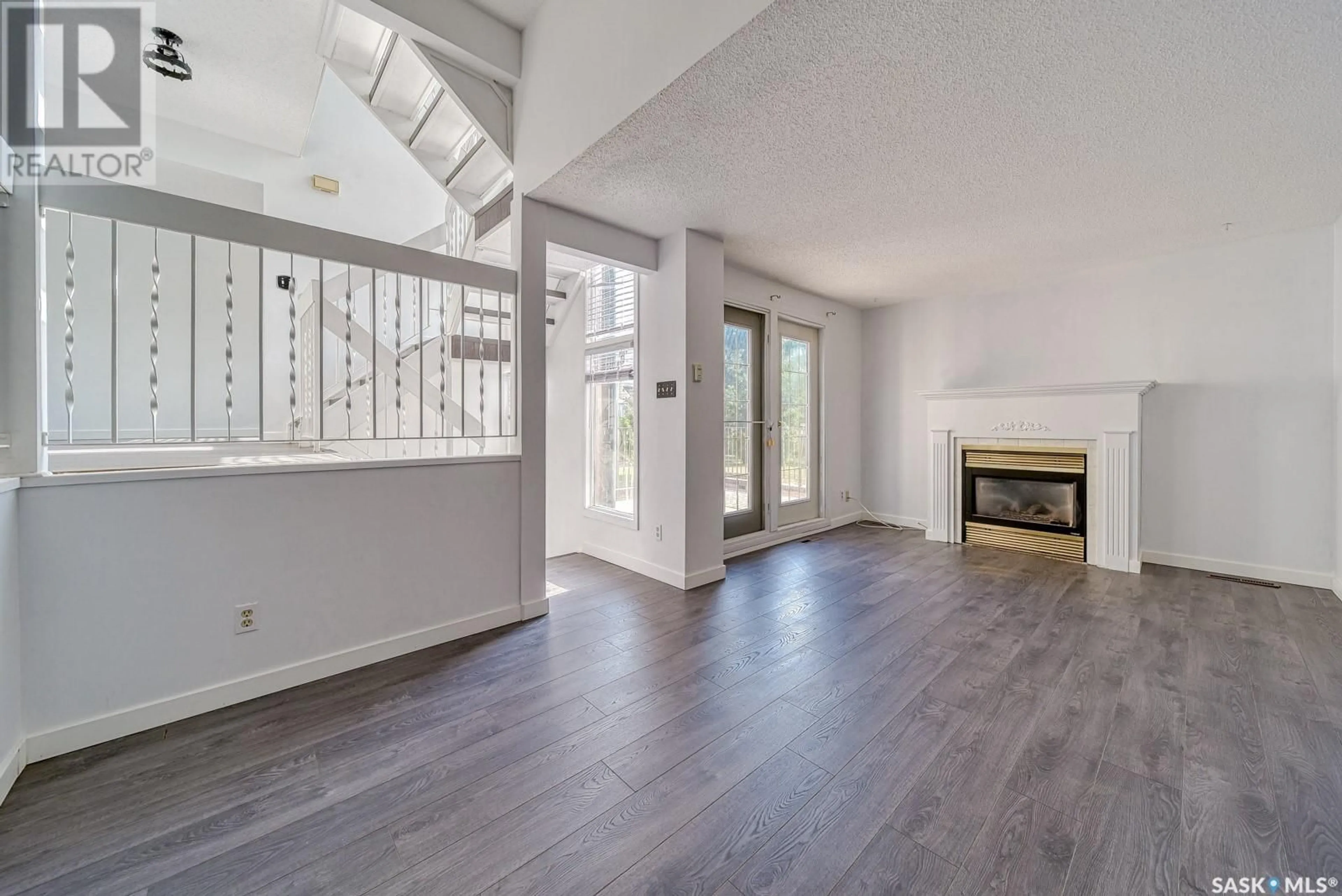 A pic of a room, wood floors for 5040 10th AVENUE, Regina Saskatchewan S4T7P4