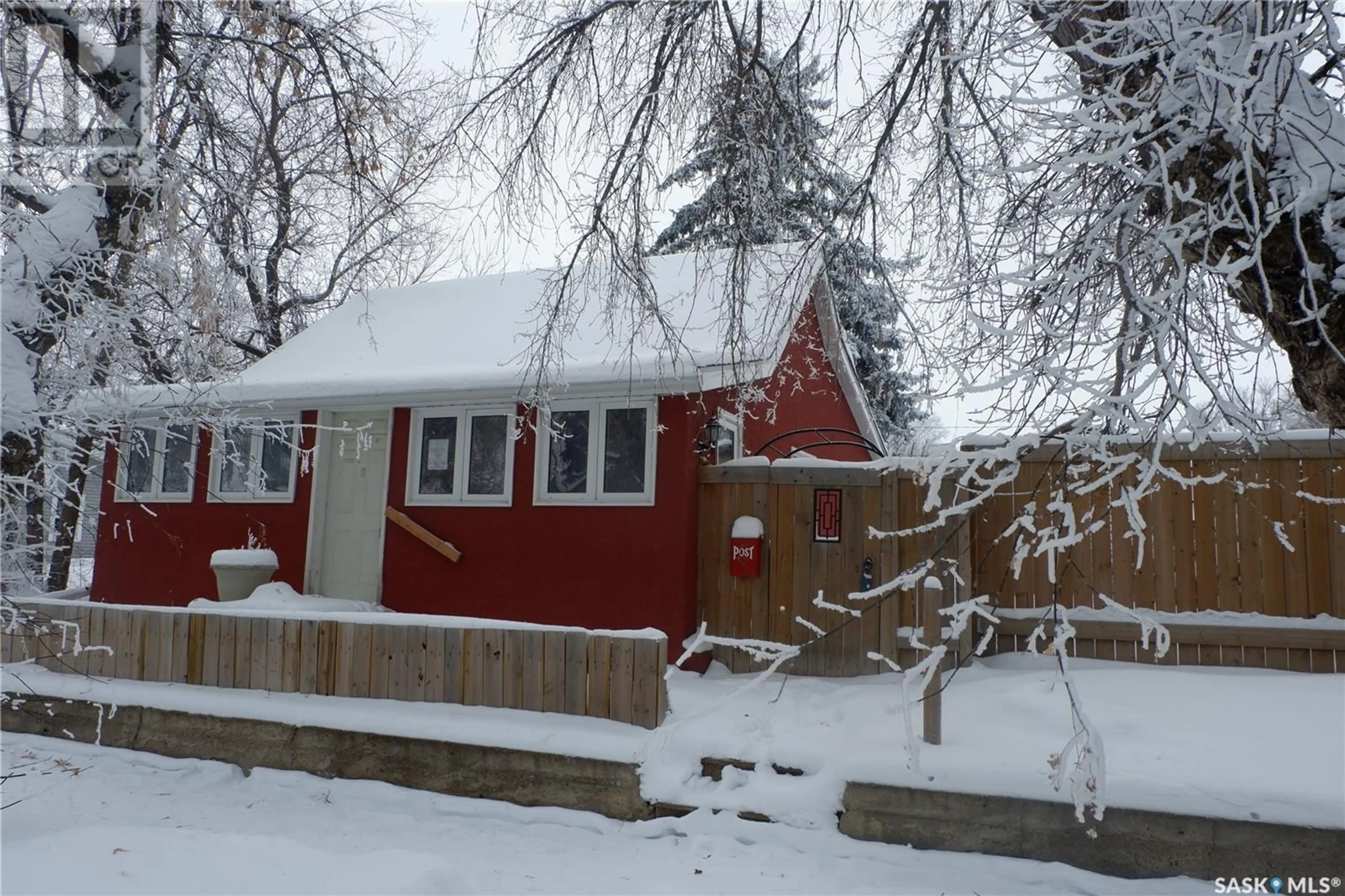 Shed for 31 Lillooet STREET W, Moose Jaw Saskatchewan S6H4Y6