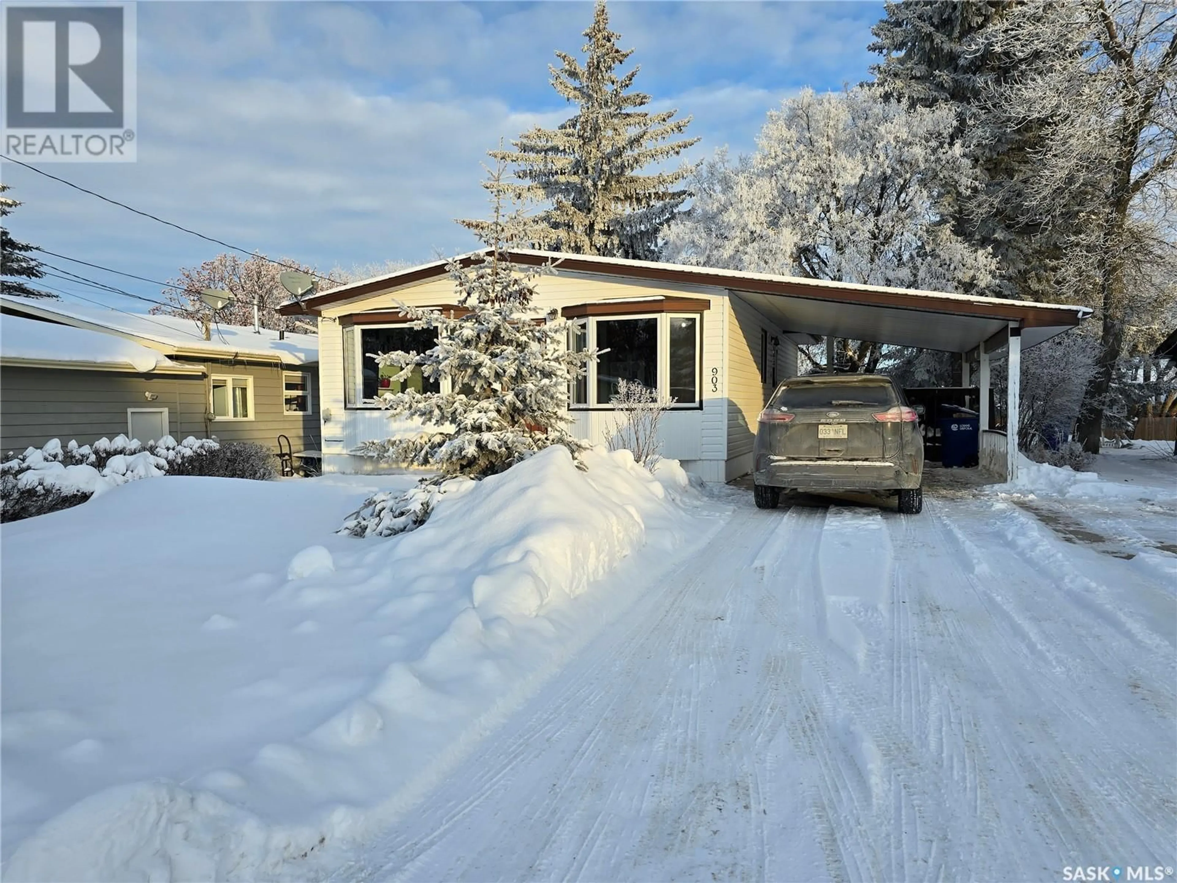 A pic from exterior of the house or condo, cottage for 903 Elsinore STREET, Whitewood Saskatchewan S0G5C0