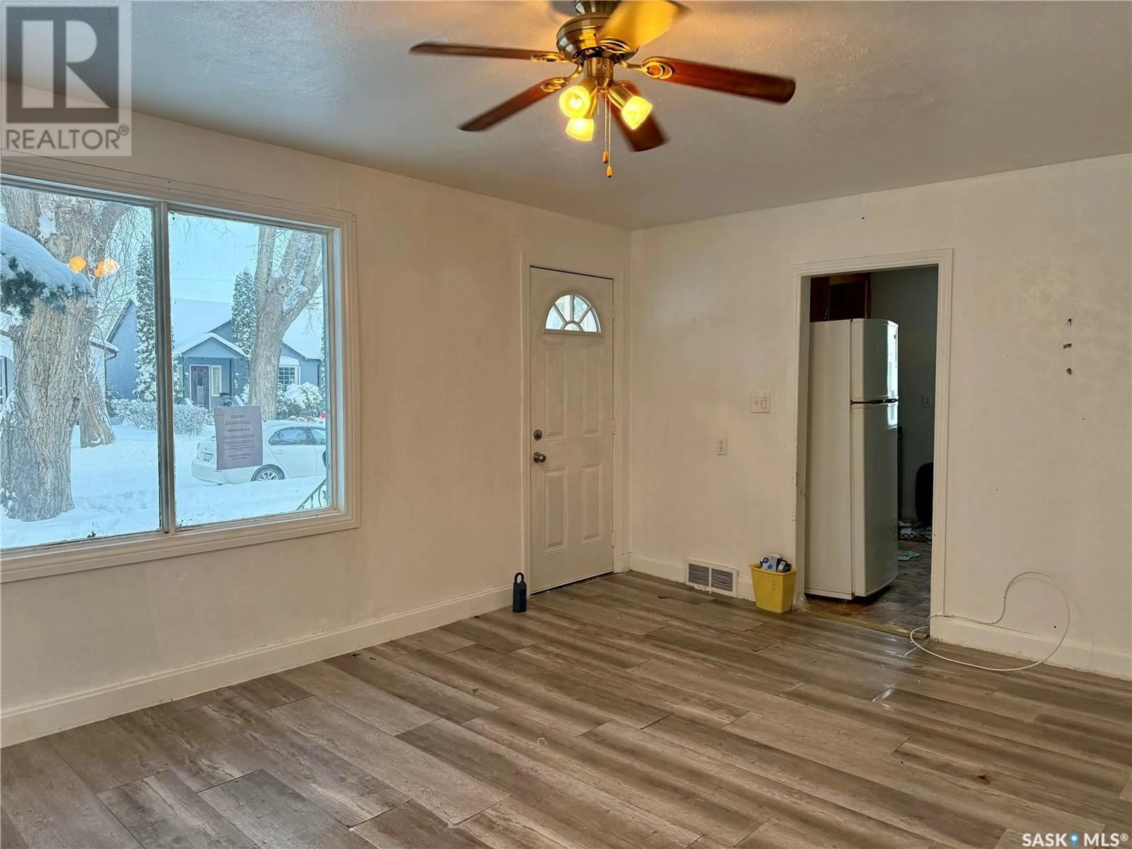 A pic of a room, wood floors for 37 Wallace AVENUE, Yorkton Saskatchewan S3N2E6