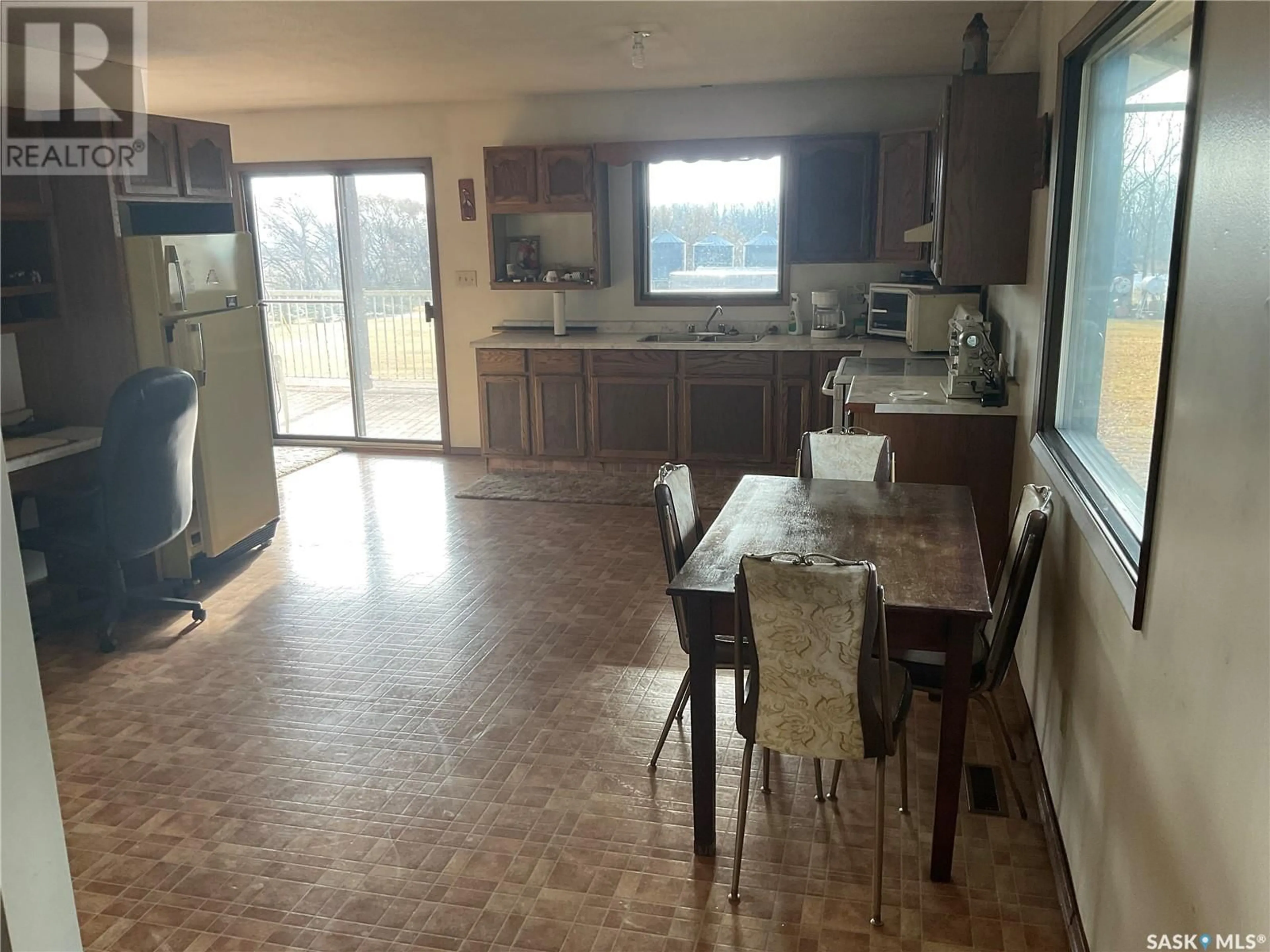 Kitchen, unknown floor, cottage for Larson Acreage, Invergordon Rm No. 430 Saskatchewan S0J1B0