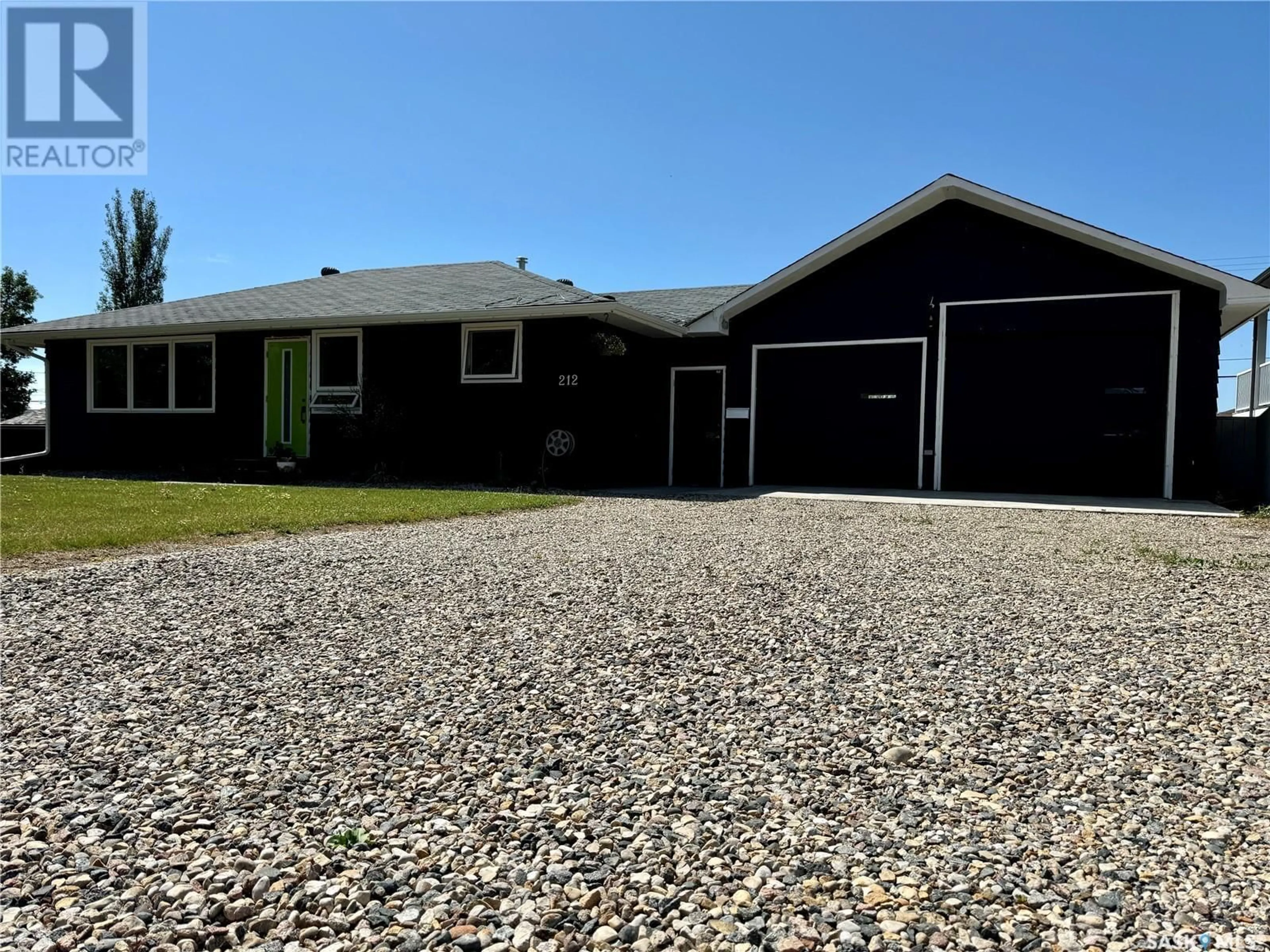 A pic from outside/outdoor area/front of a property/back of a property/a pic from drone, street for 212 TAYLOR AVENUE, Springside Saskatchewan S0A3V0