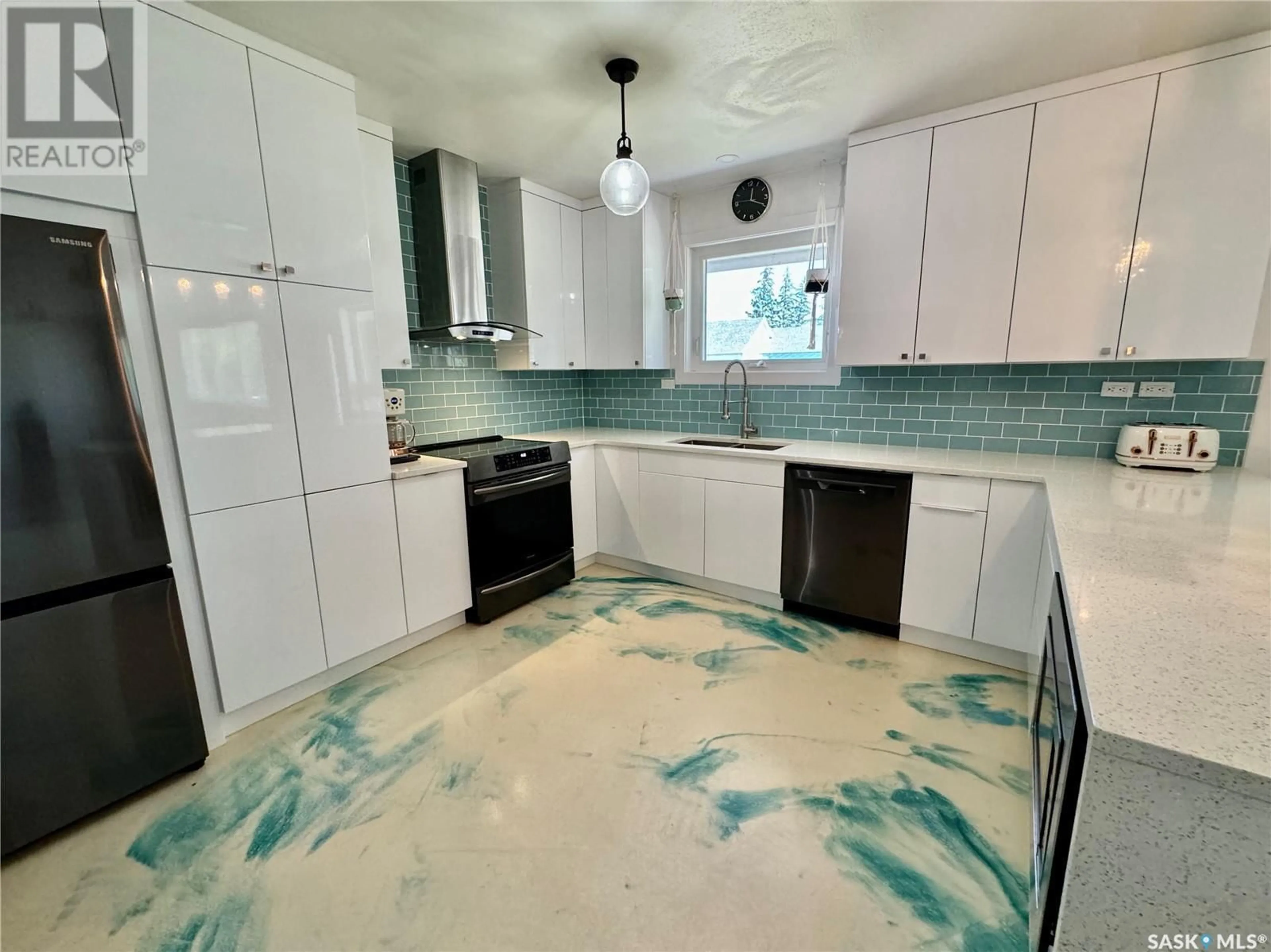 Open concept kitchen, ceramic/tile floor for 212 TAYLOR AVENUE, Springside Saskatchewan S0A3V0