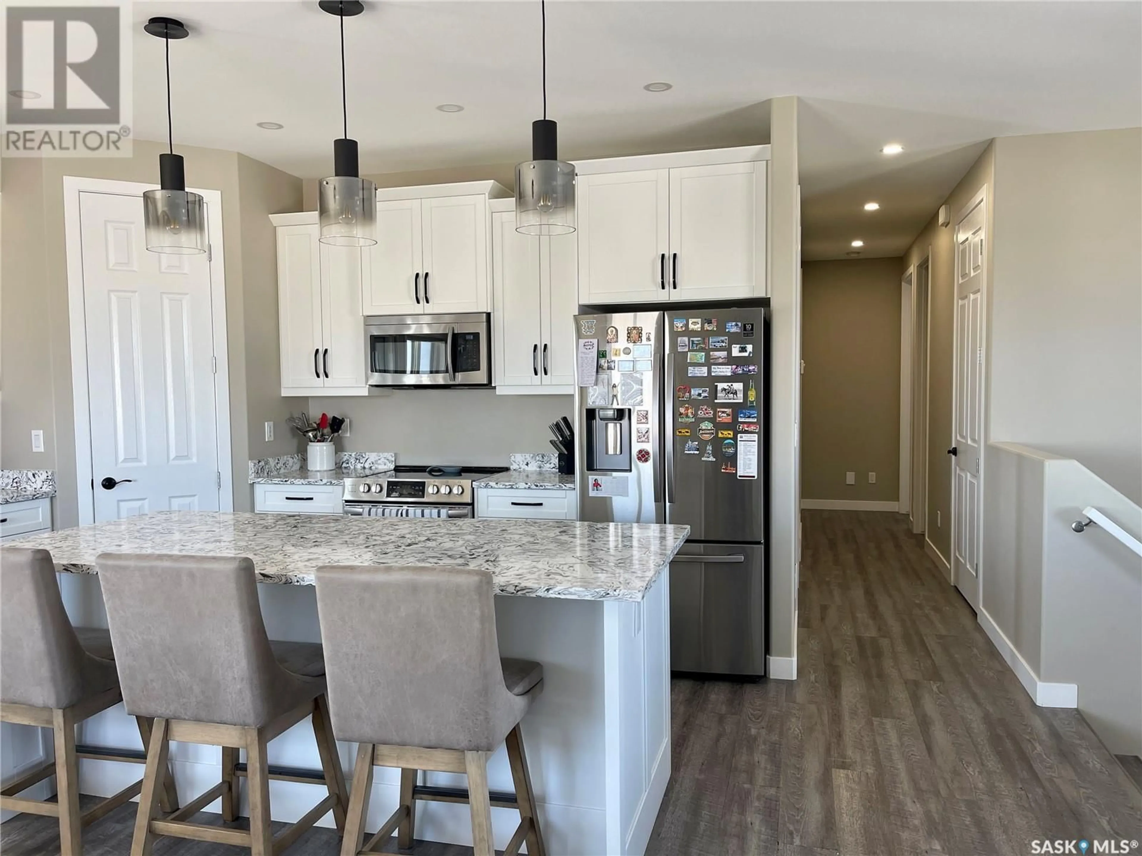 Open concept kitchen for 834 1ST AVENUE N, Warman Saskatchewan S0K4S0