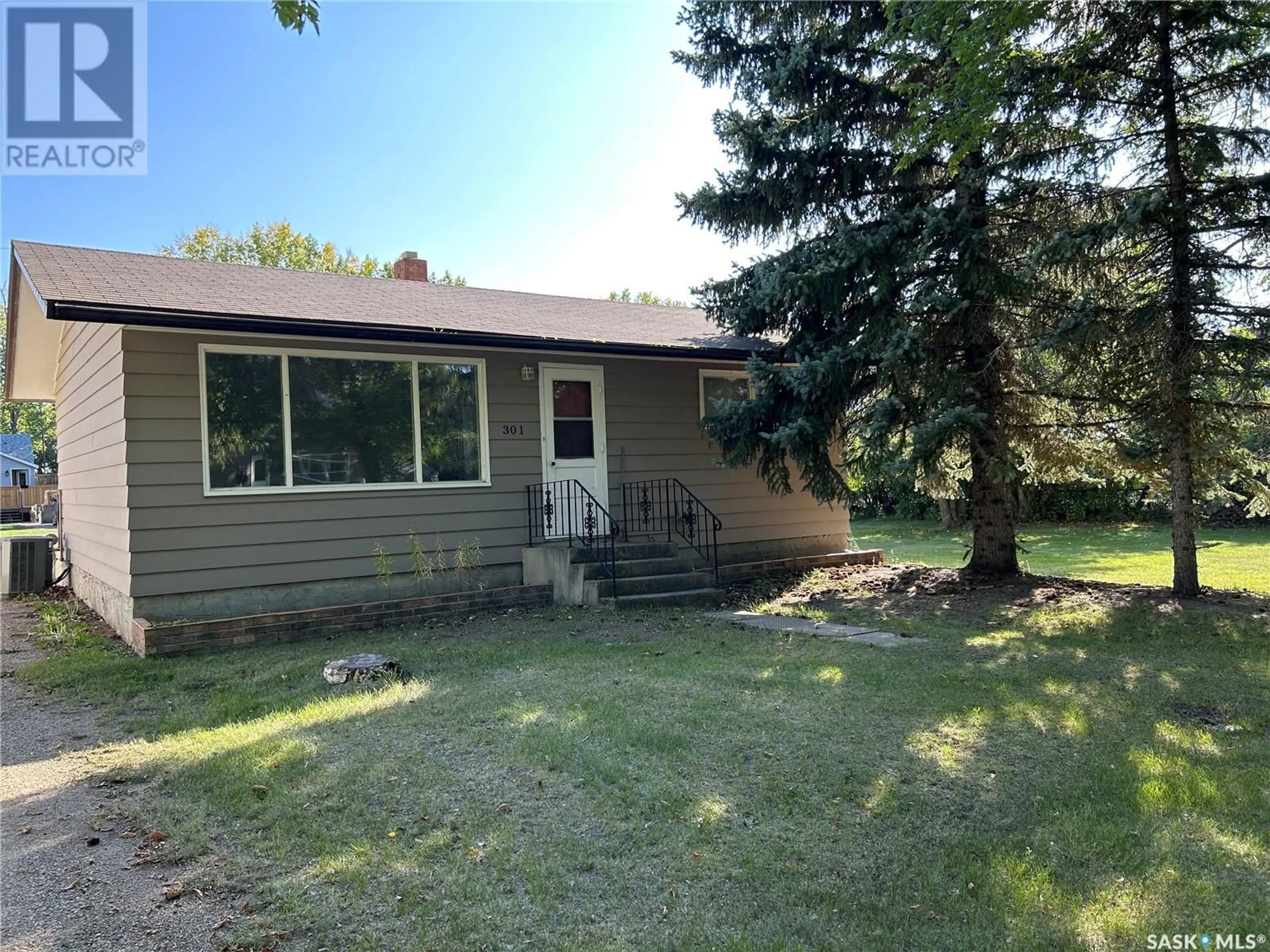 Frontside or backside of a home, cottage for 301 Prince STREET, Imperial Saskatchewan S0G2J0