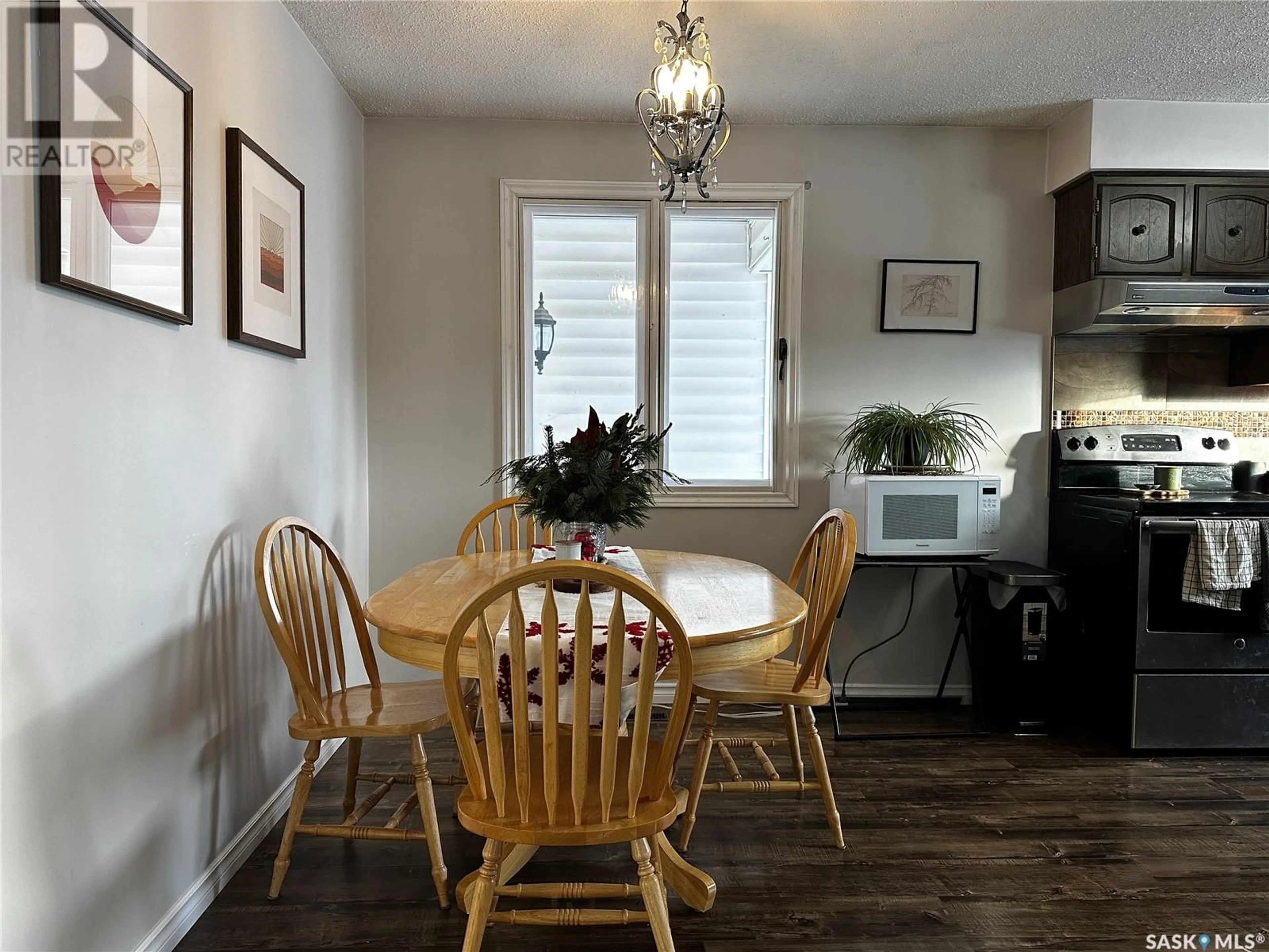 Dining room, wood floors, cottage for 342 28th STREET, Battleford Saskatchewan S0M0E0