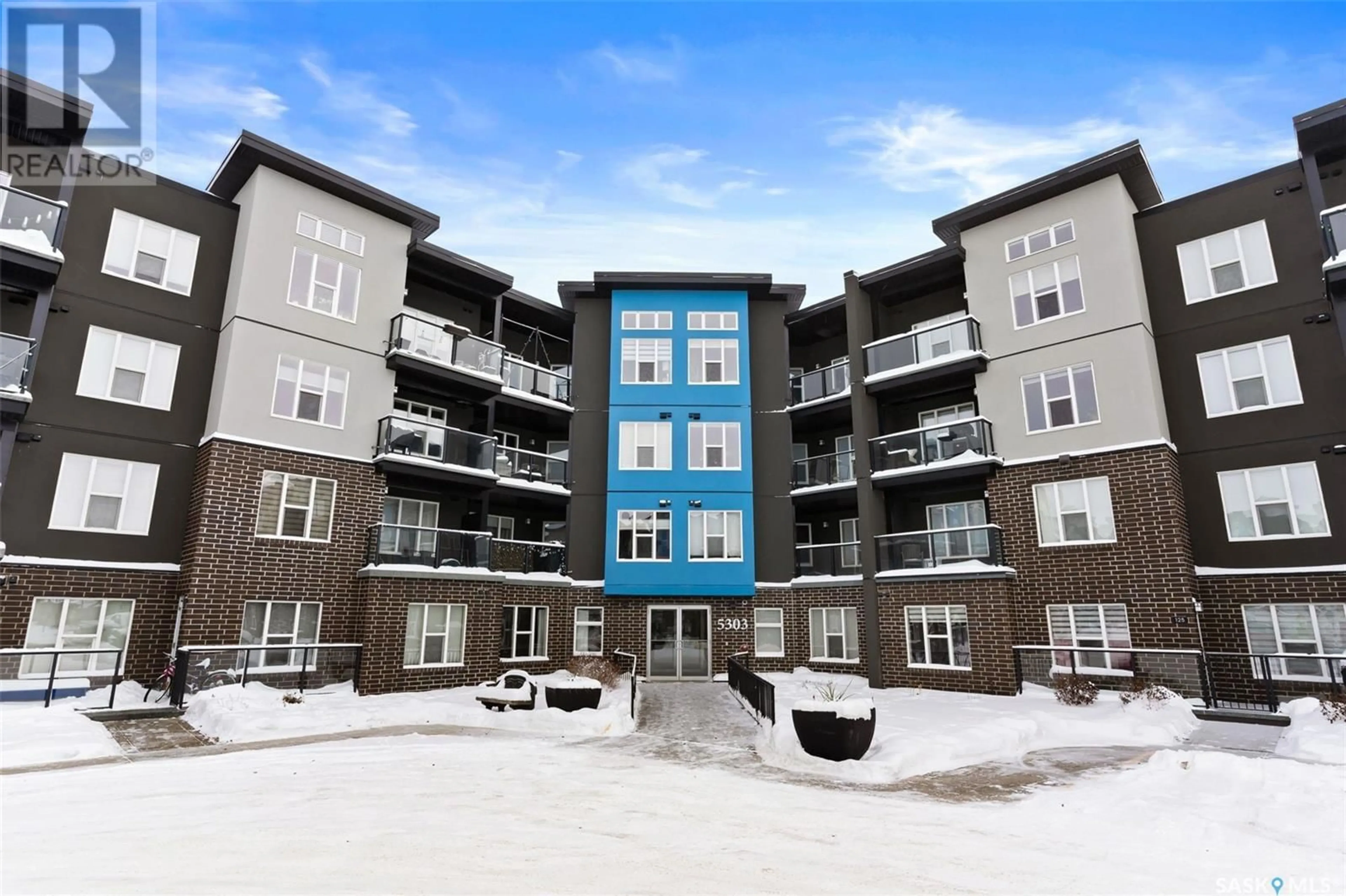 A pic from exterior of the house or condo, the front or back of building for 213 5303 Universal CRESCENT, Regina Saskatchewan S4W0L1