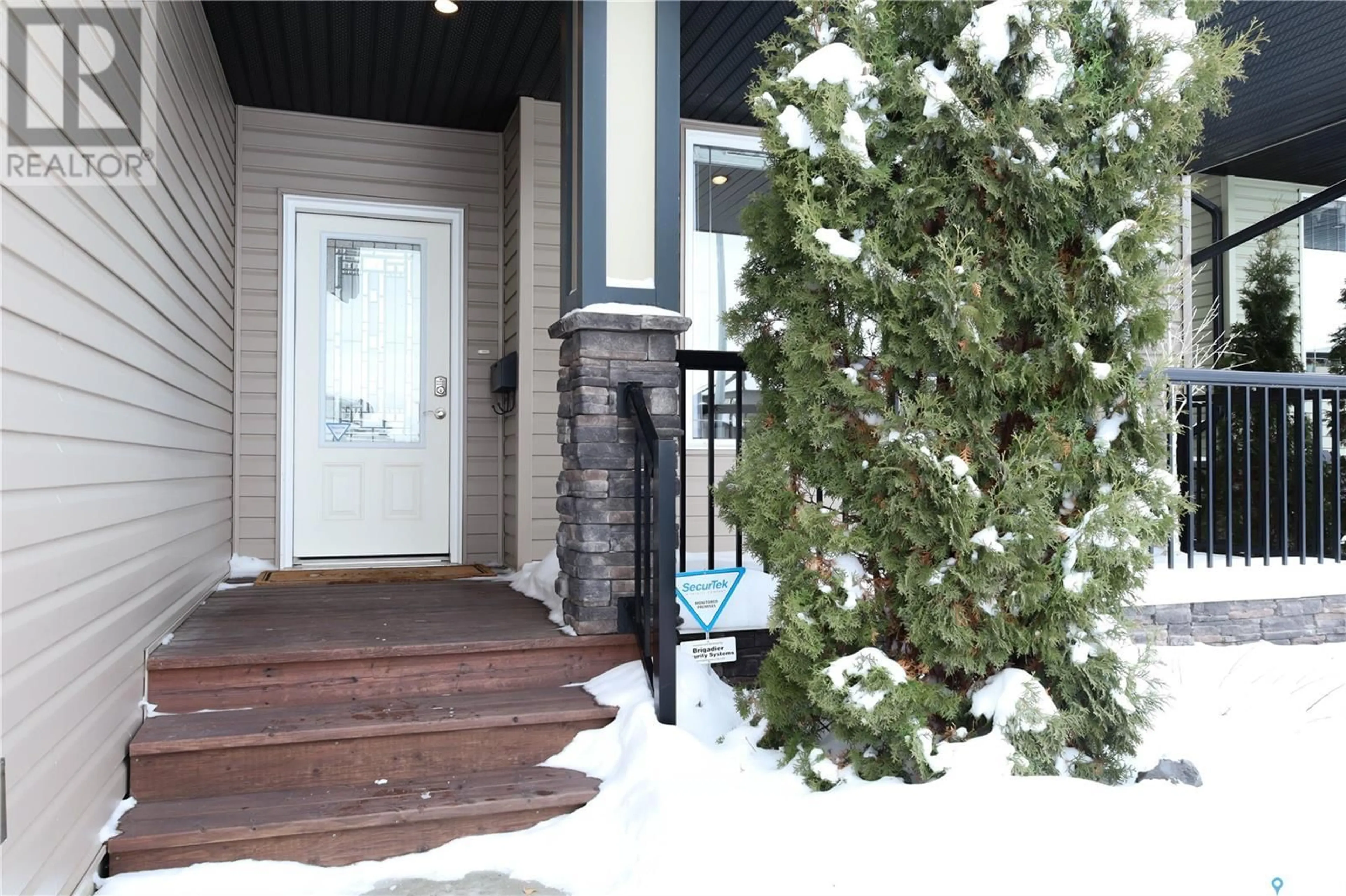 Indoor entryway, wood floors for 511 Cherry LANE, Warman Saskatchewan S0K4S2