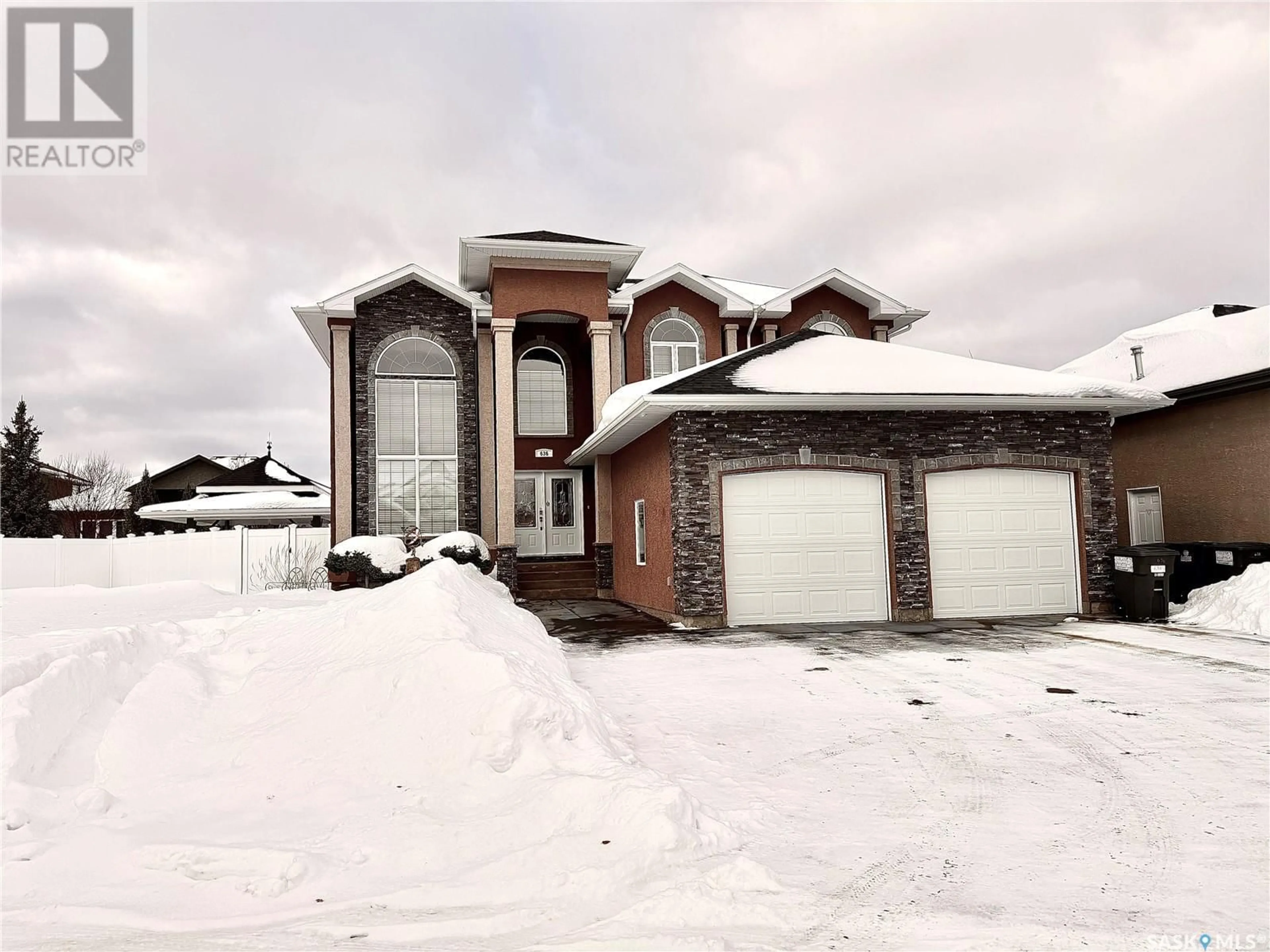 Frontside or backside of a home, the street view for 636 Beechdale TERRACE, Saskatoon Saskatchewan S7V0A5