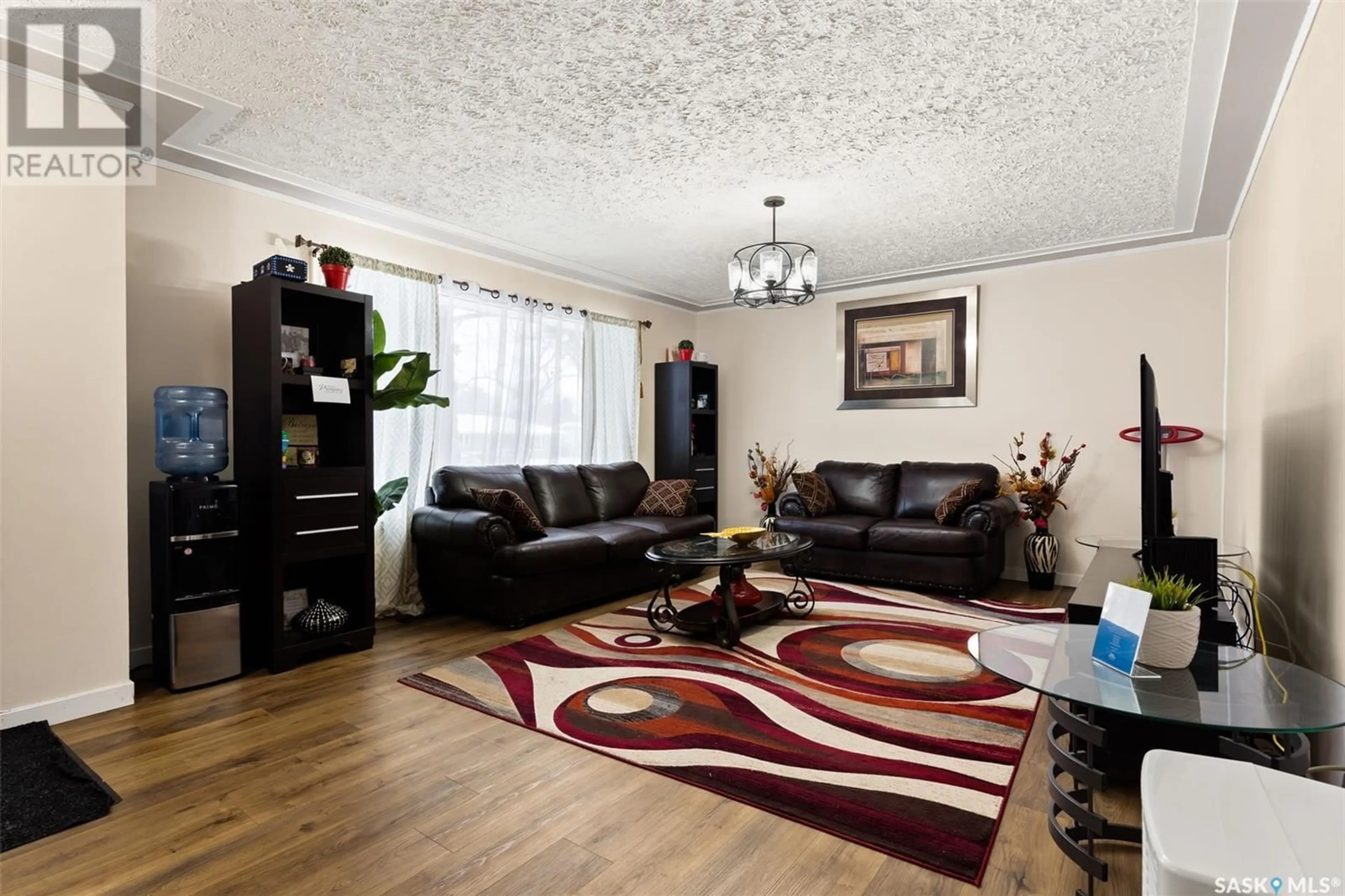 Living room, wood floors for 1844 Grant DRIVE, Regina Saskatchewan S4S4V4