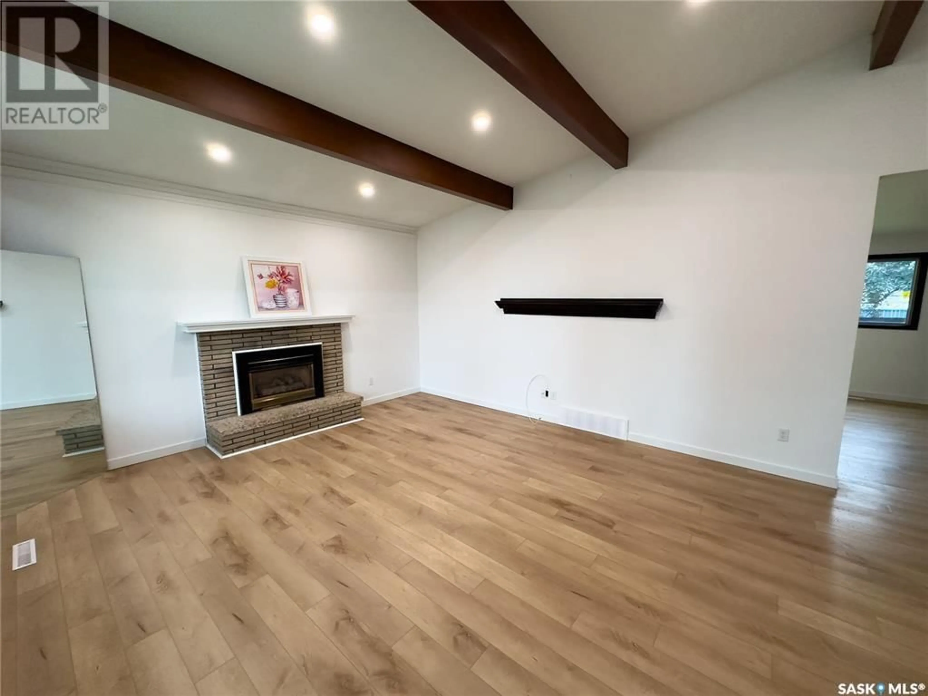 A pic of a room, wood floors for 177 Procter PLACE, Regina Saskatchewan S4S4G2