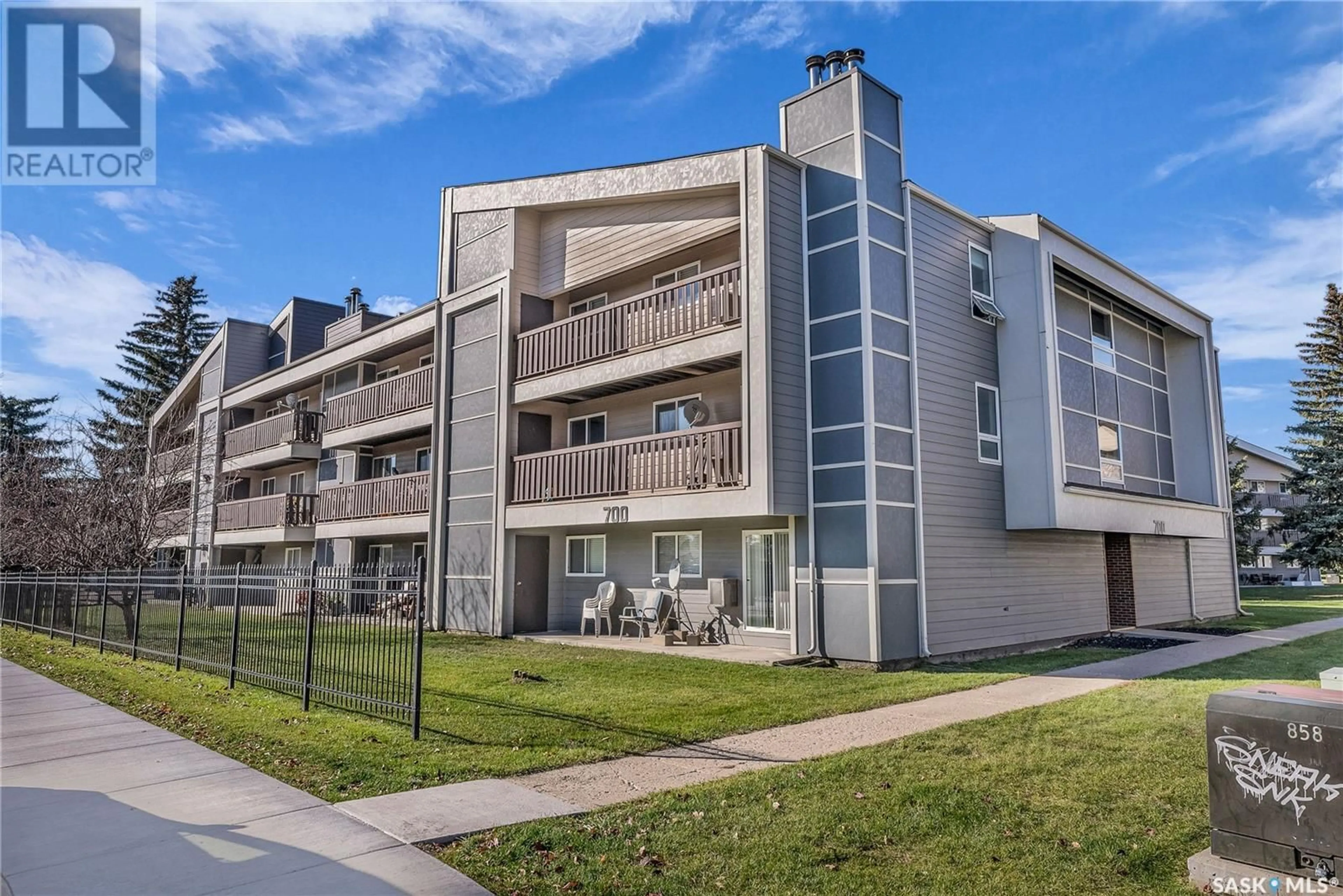 A pic from exterior of the house or condo, the front or back of building for 735 510 Prairie AVENUE, Saskatoon Saskatchewan S7N2V4