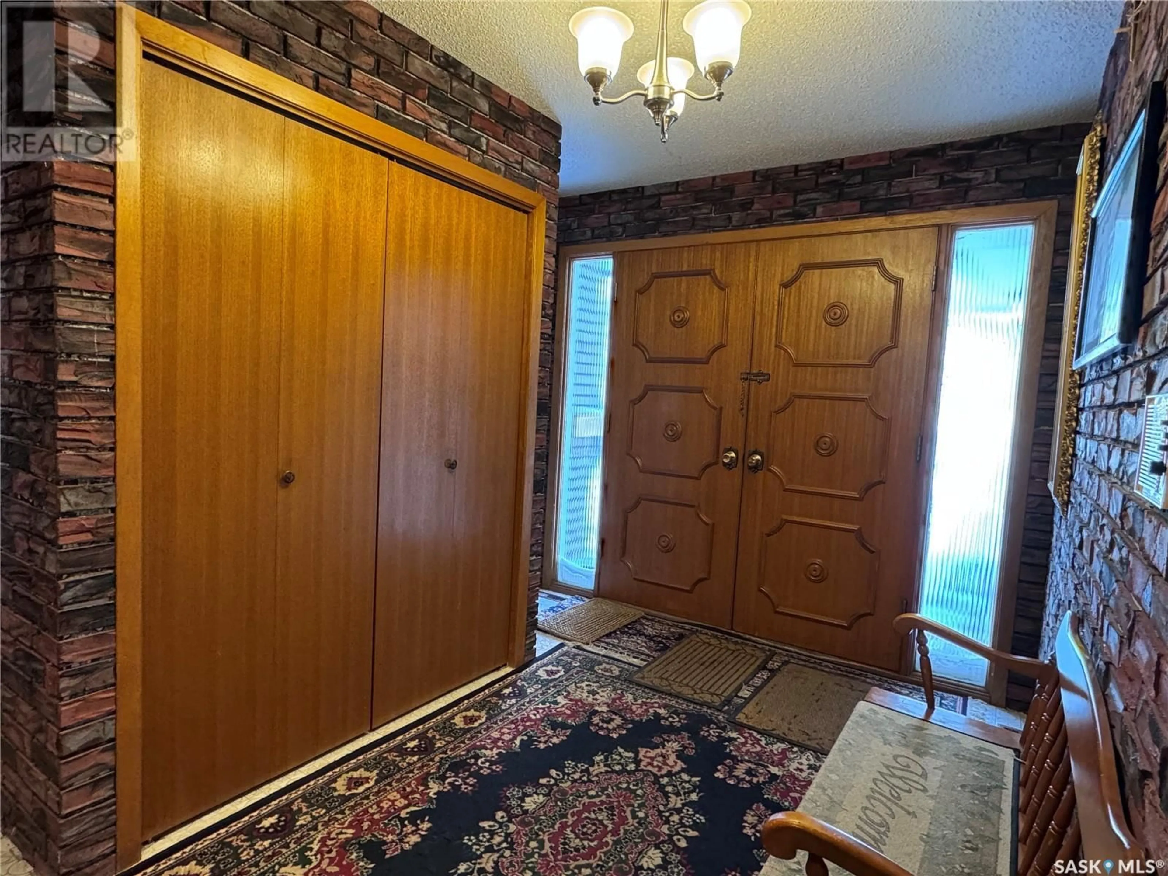 Indoor entryway, unknown floor for 461 Railway AVENUE S, Bruno Saskatchewan S0K0S0