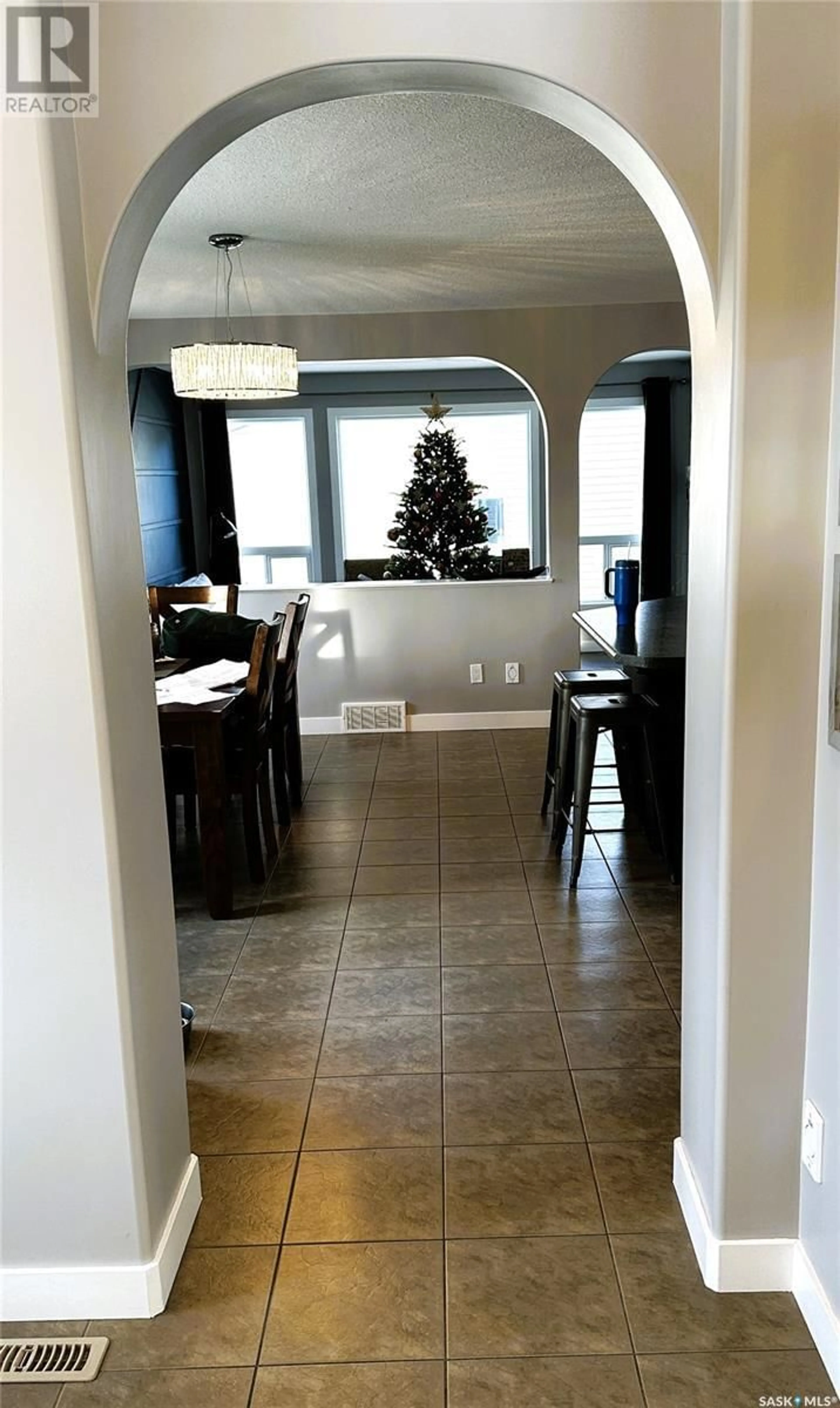 Indoor entryway, not visible floor for 7524 Oxbow WAY, Regina Saskatchewan S4Y0B5